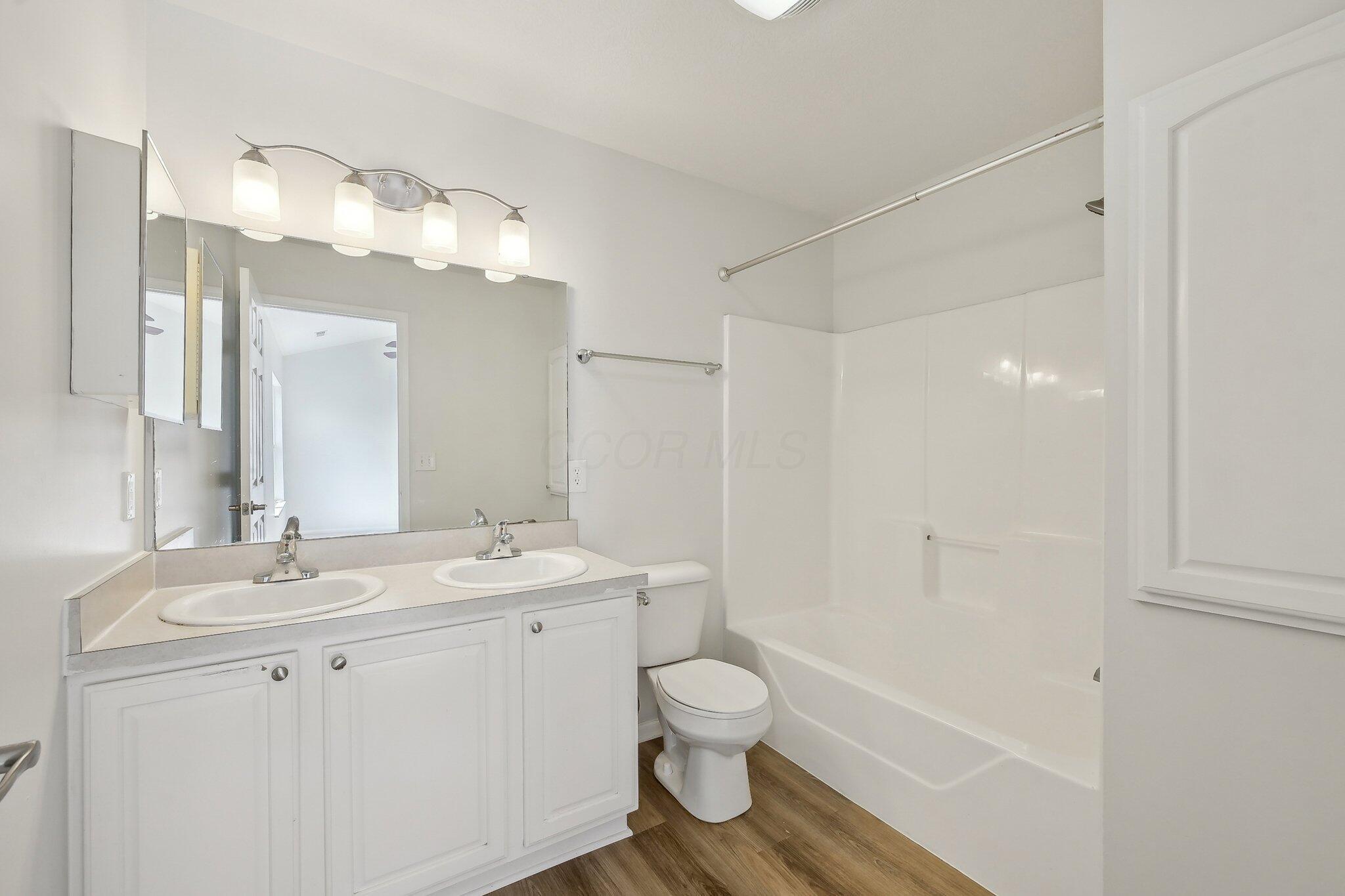 1143 Green Knoll Drive Property Photo 7