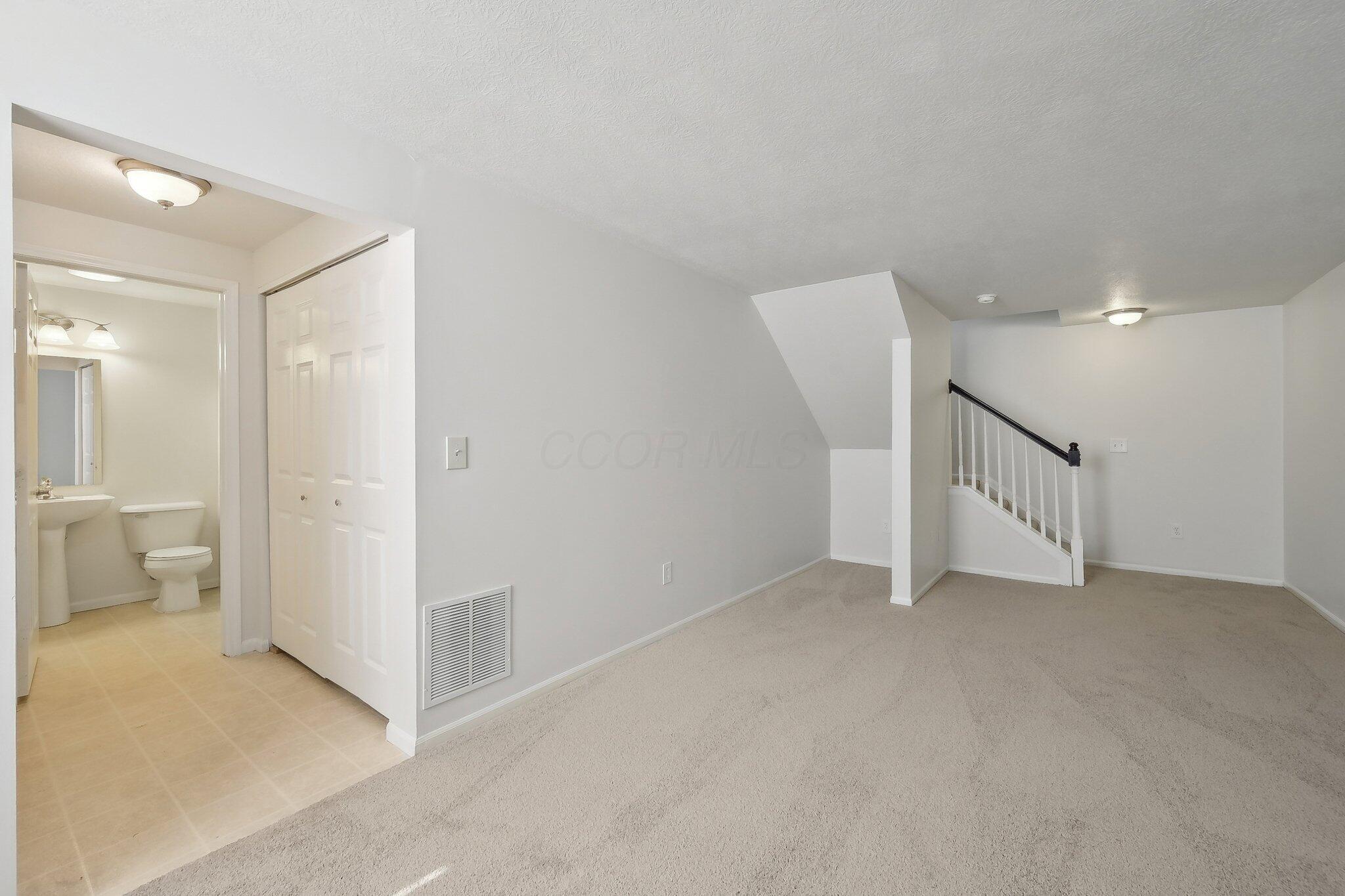 1143 Green Knoll Drive Property Photo 25