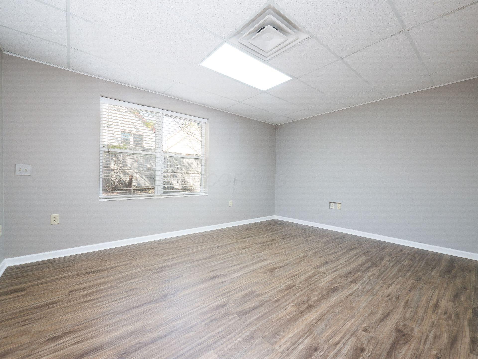 951 Worthington Woods Loop Road Property Photo 8