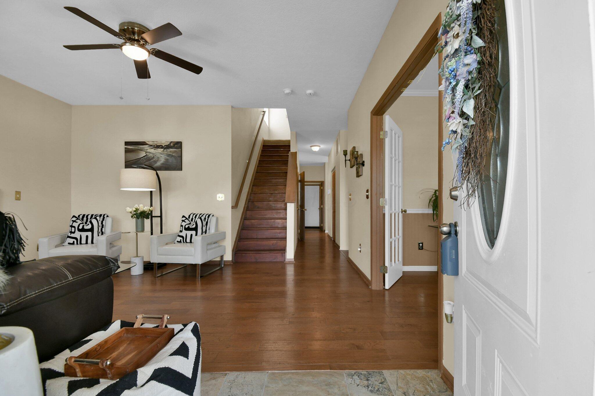 2517 Tree Knoll Court Property Photo 6