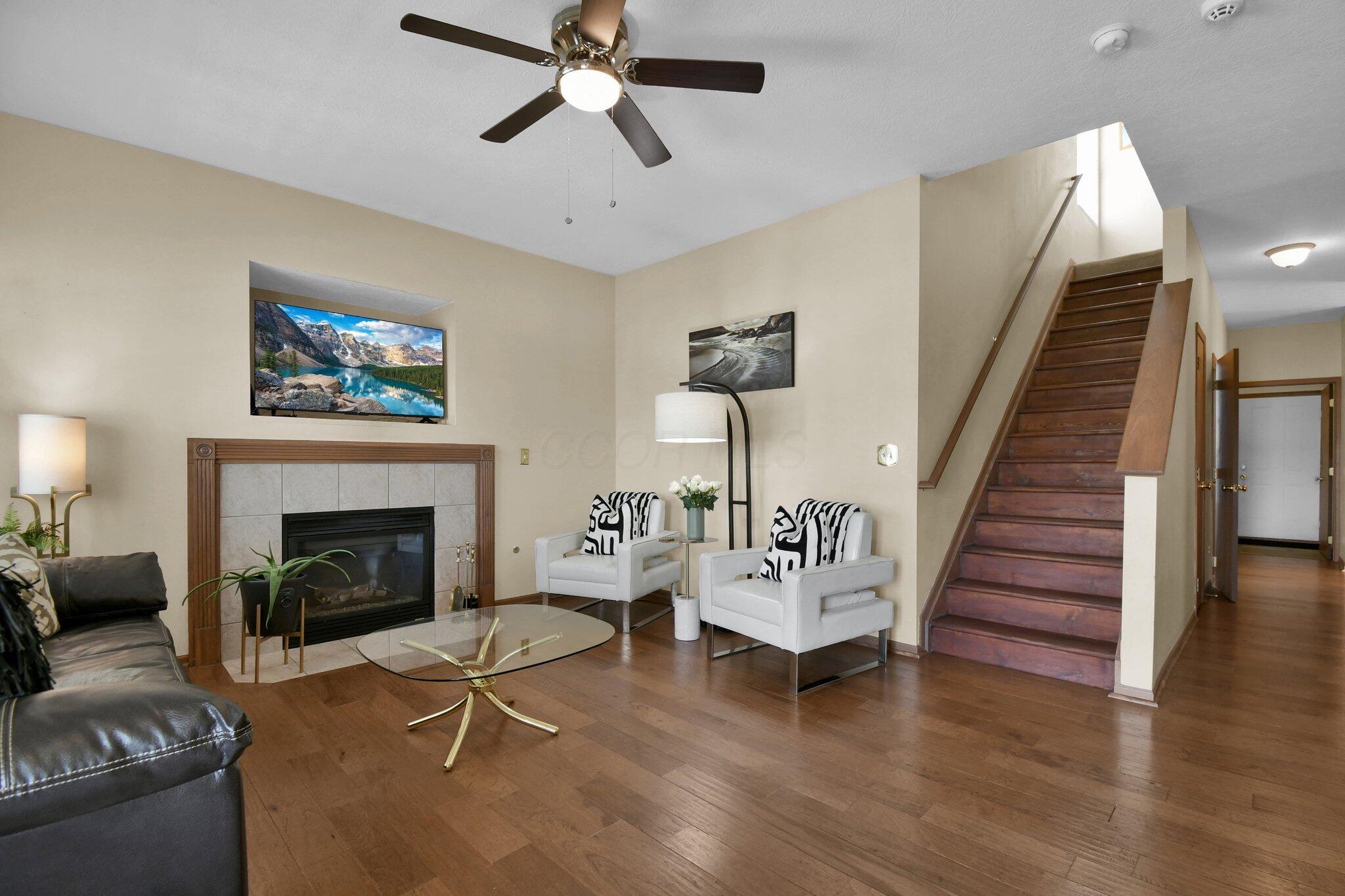 2517 Tree Knoll Court Property Photo 7