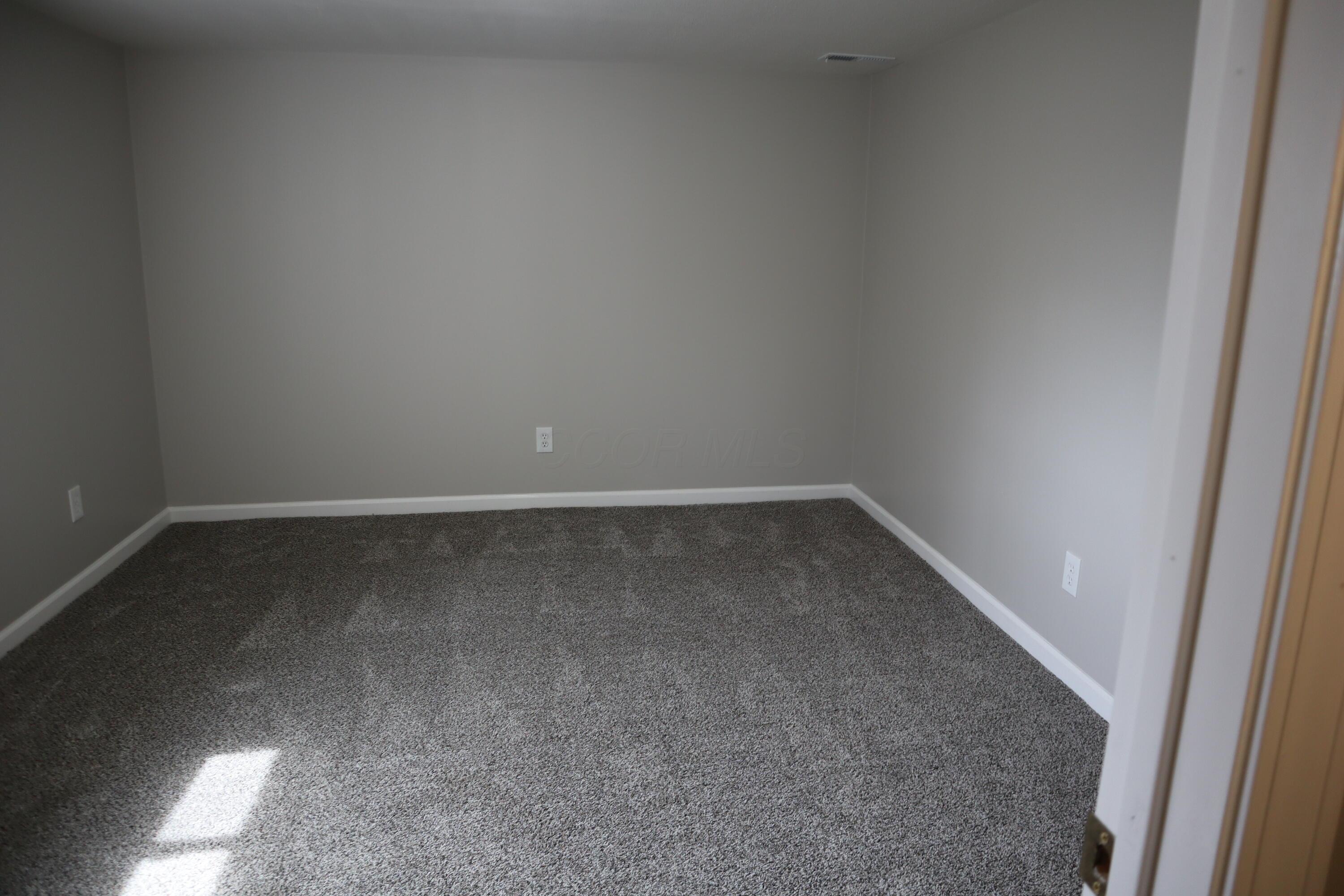 15 S Buckles Avenue Property Photo