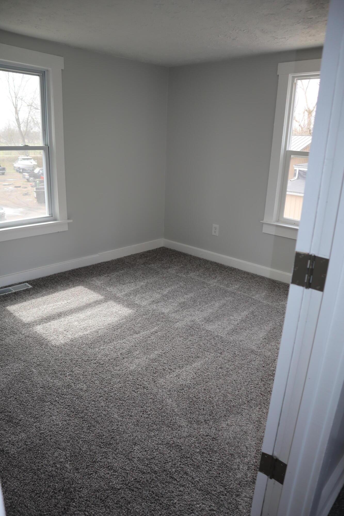 15 S Buckles Avenue Property Photo 6