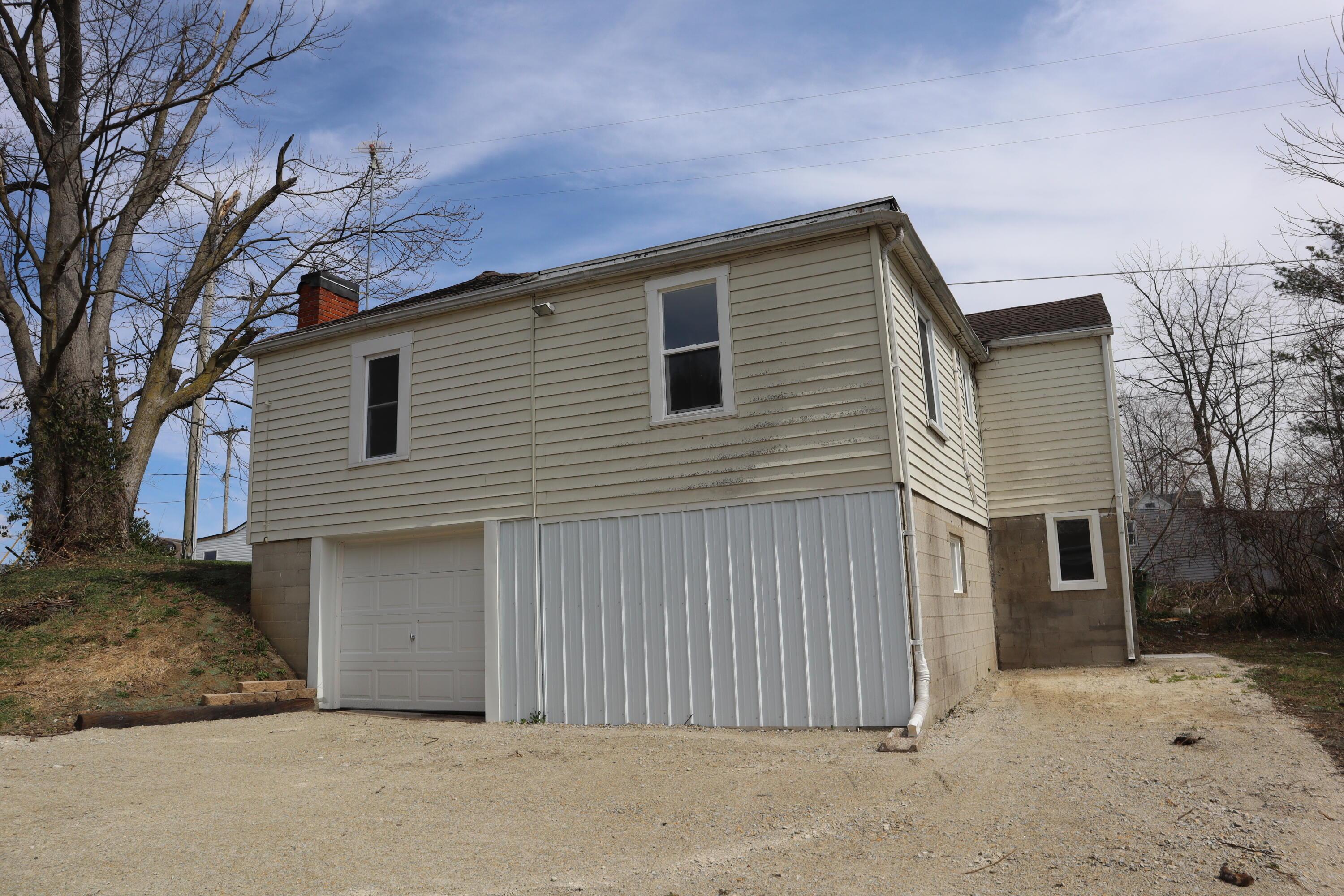 15 S Buckles Avenue Property Photo 14