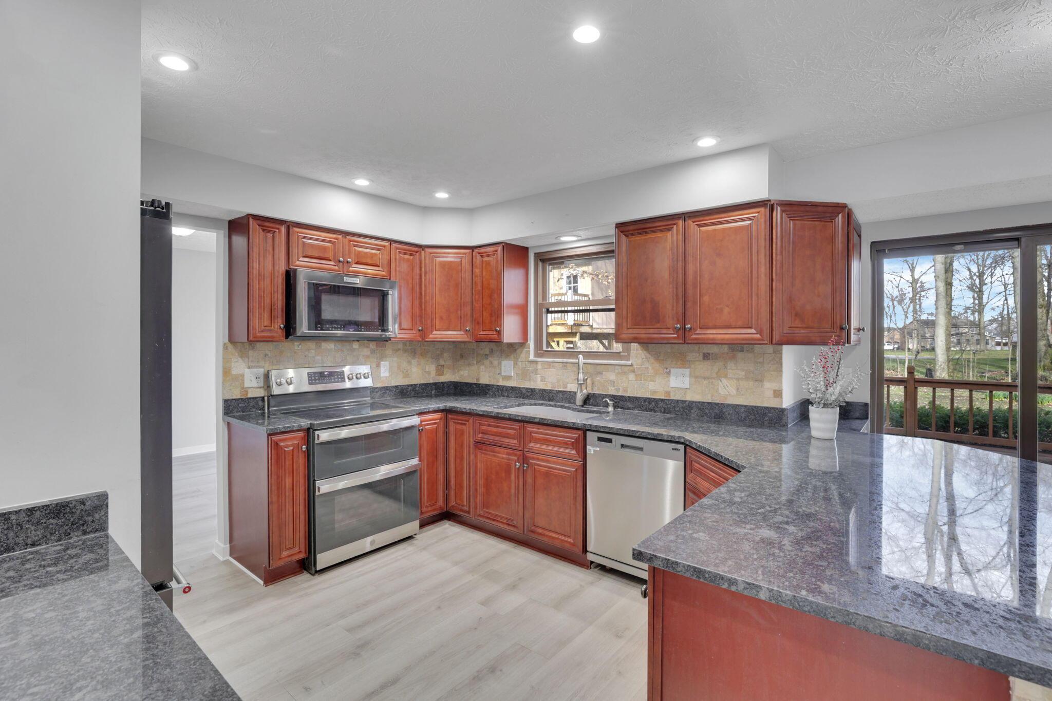 11609 Wedgewood Drive Nw Property Photo 9