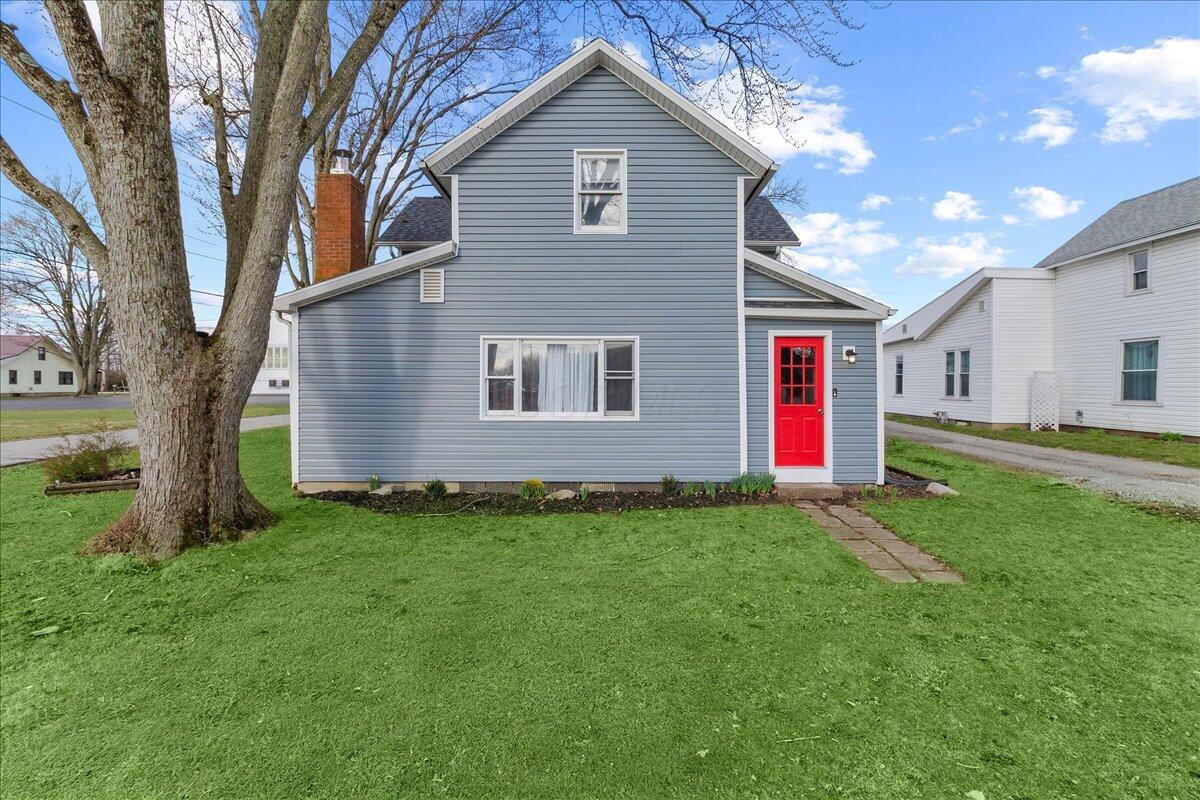 290 S Oak Street Property Photo