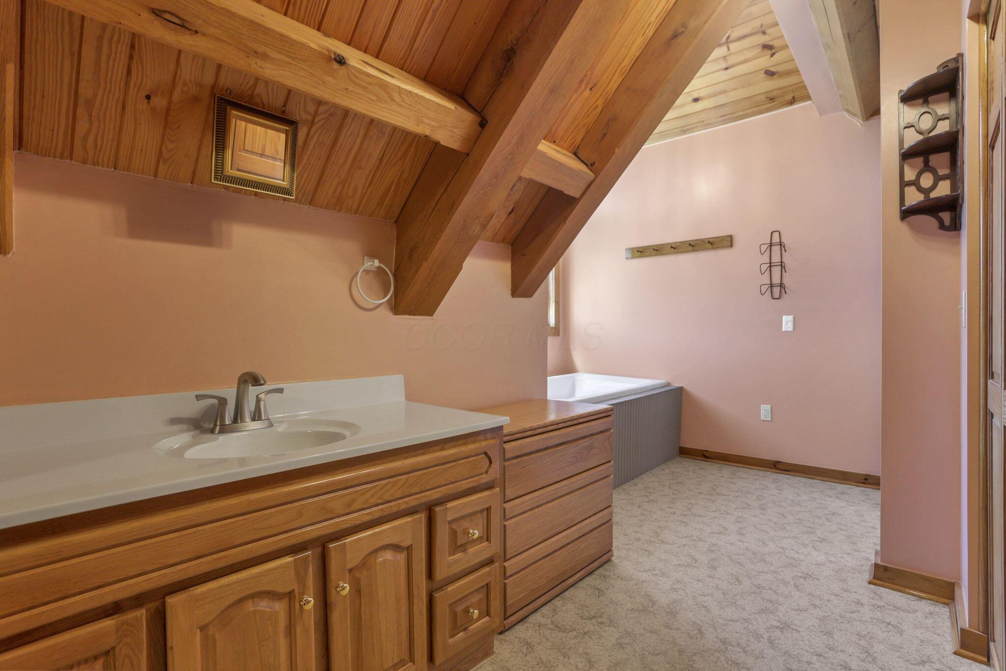 67230 Creek Road Property Photo 34