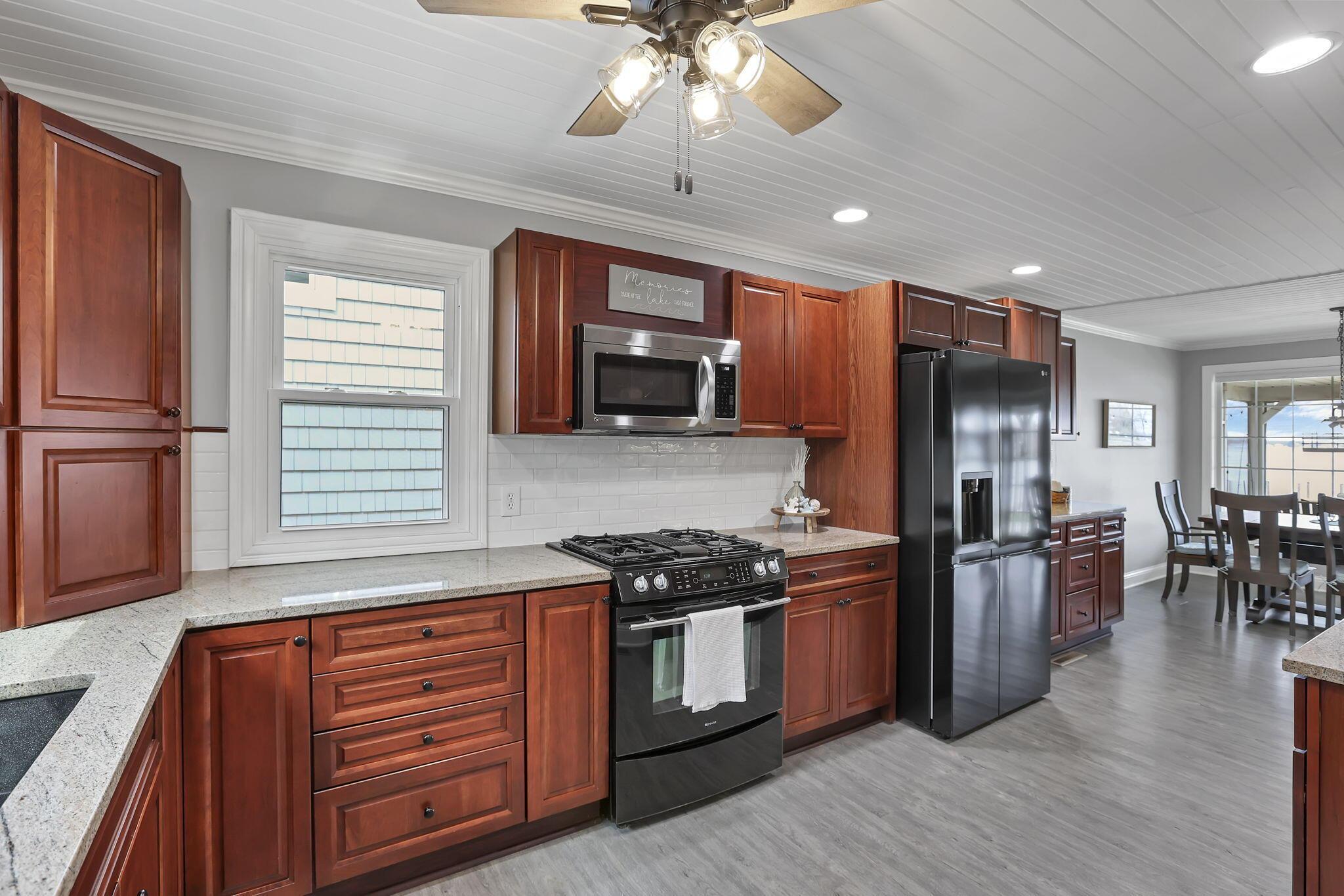12544 W Bank Drive Ne Property Photo 22
