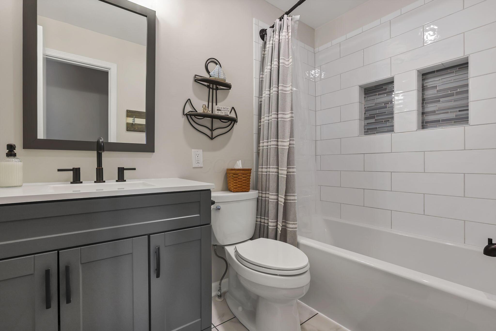 12544 W Bank Drive Ne Property Photo 28
