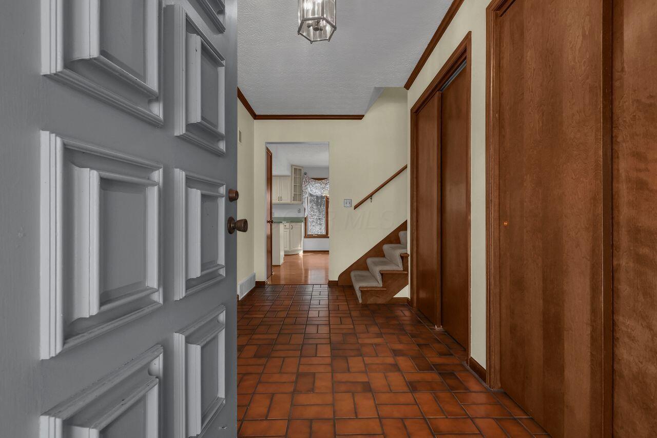 1878 Hankinson Road Property Photo 2