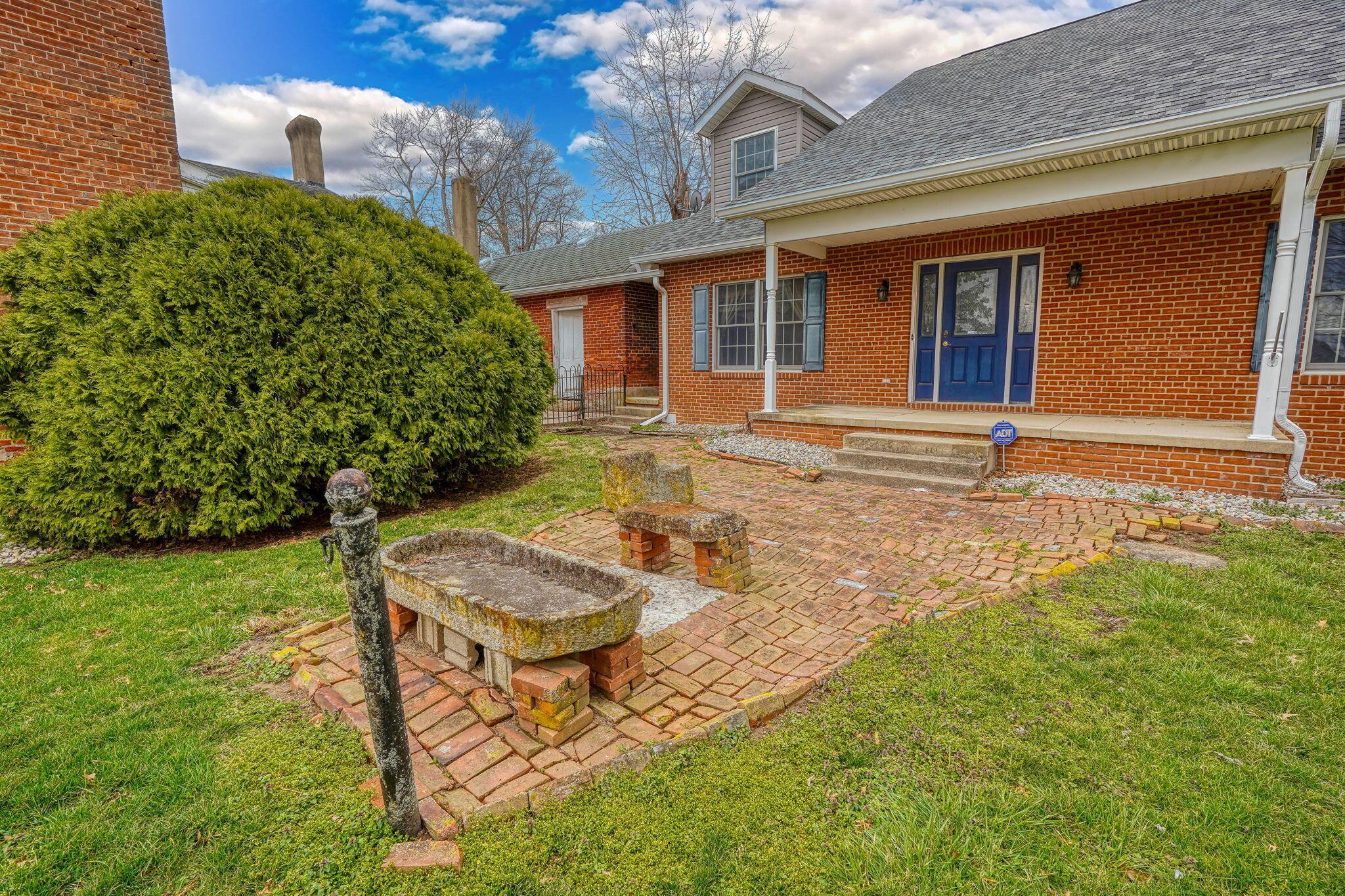 2085 Us Highway 62 Ne Property Photo 40