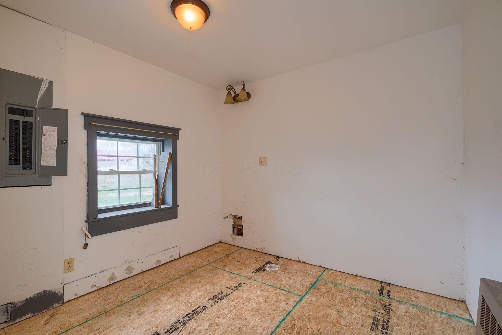 2085 Us Highway 62 Ne Property Photo 77