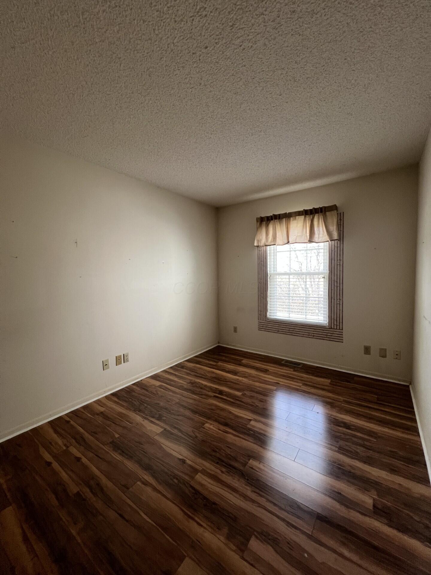 451 Williamsburg Lane Nw, A Property Photo 9