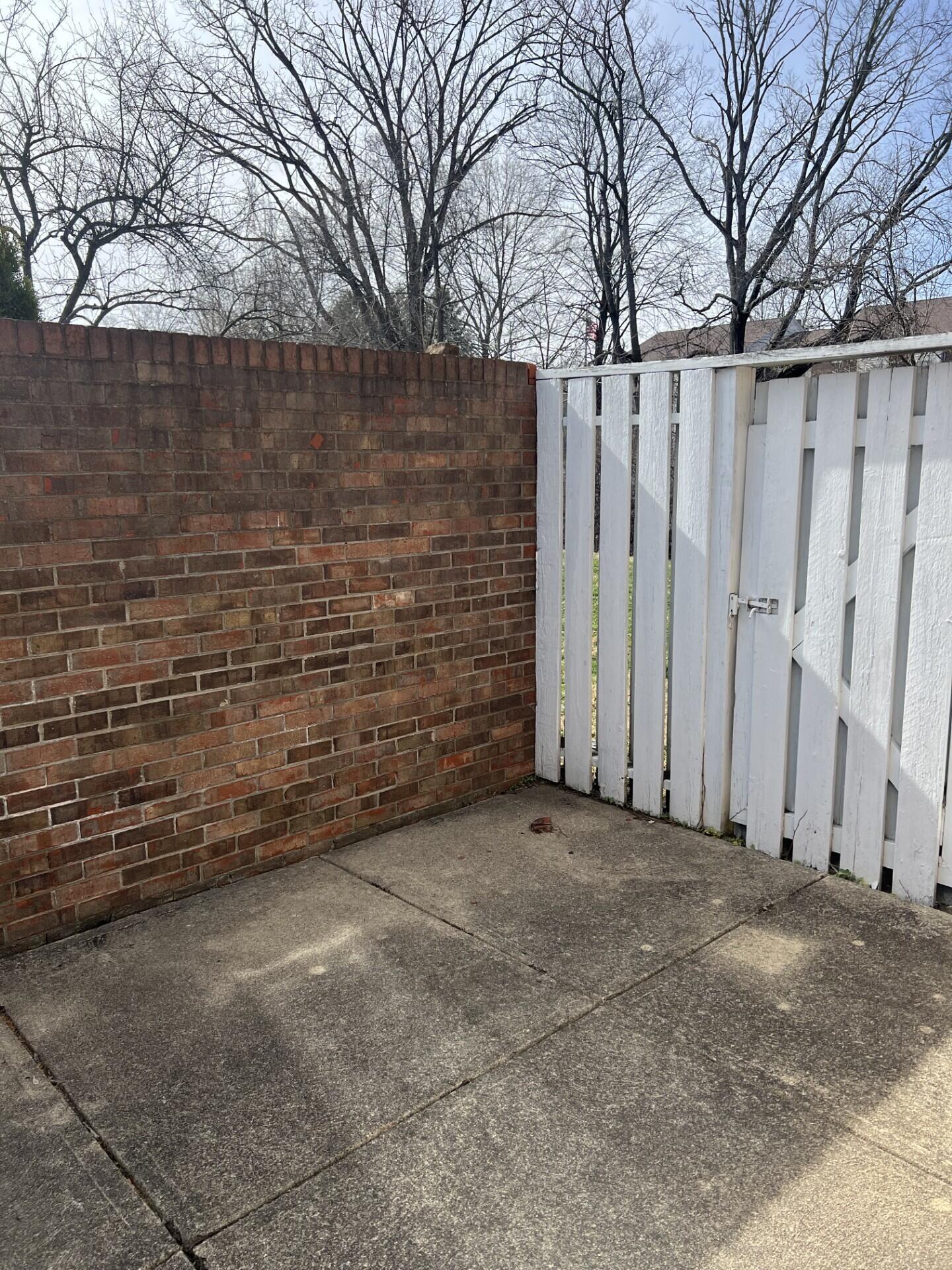 451 Williamsburg Lane Nw, A Property Photo 14