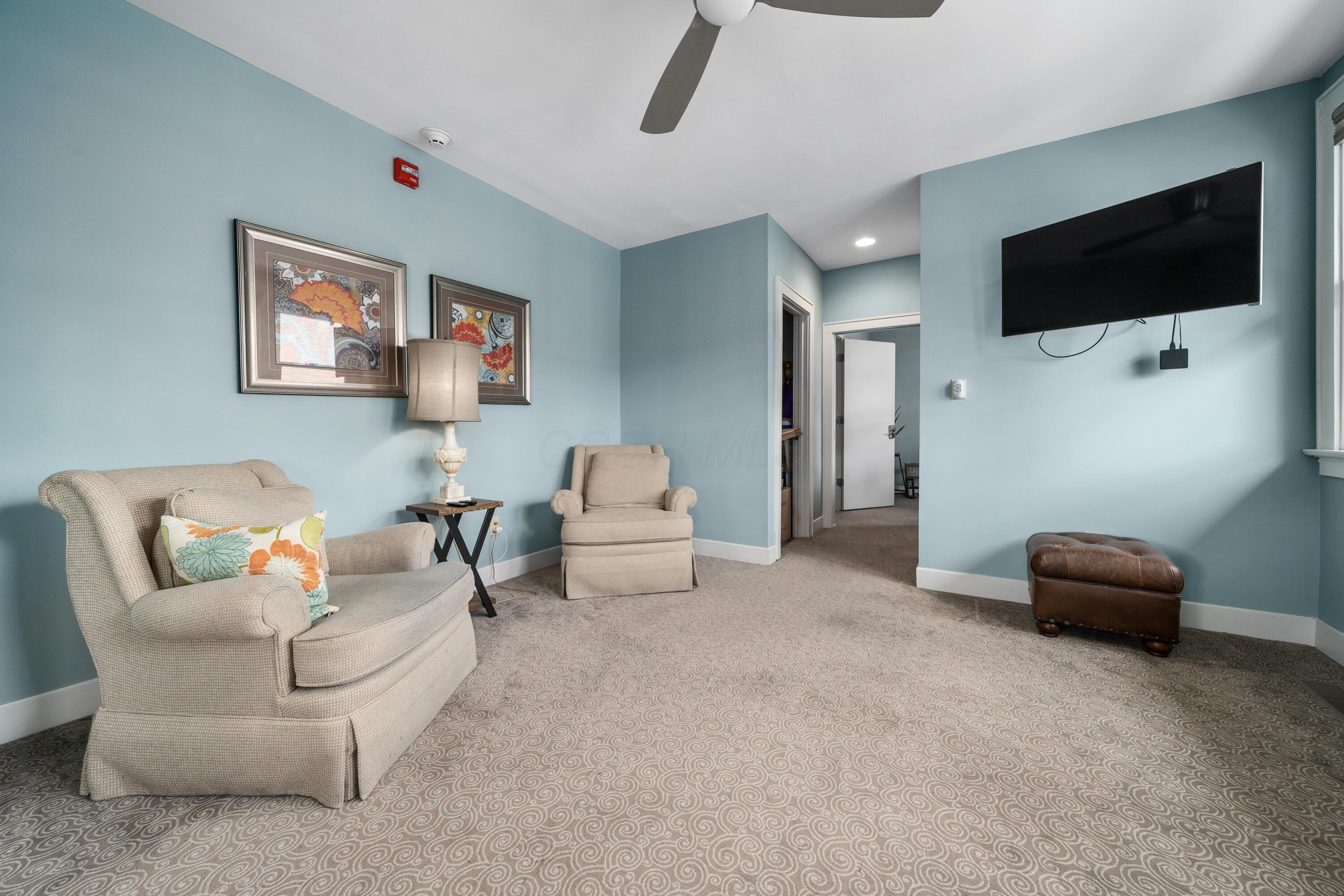 519 S Drexel Avenue Property Photo 38