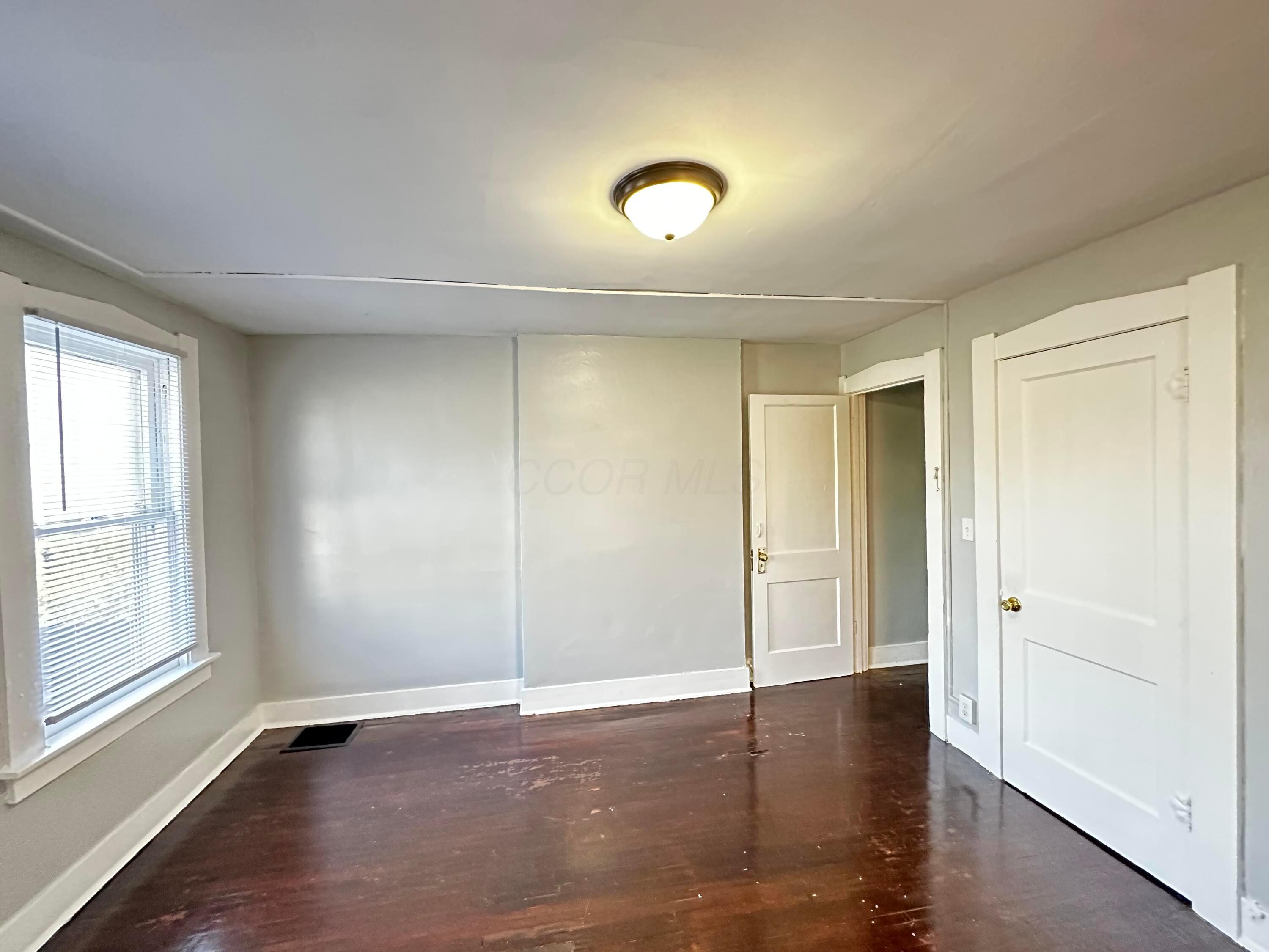 1249-1251 E 15th Avenue Property Photo 8