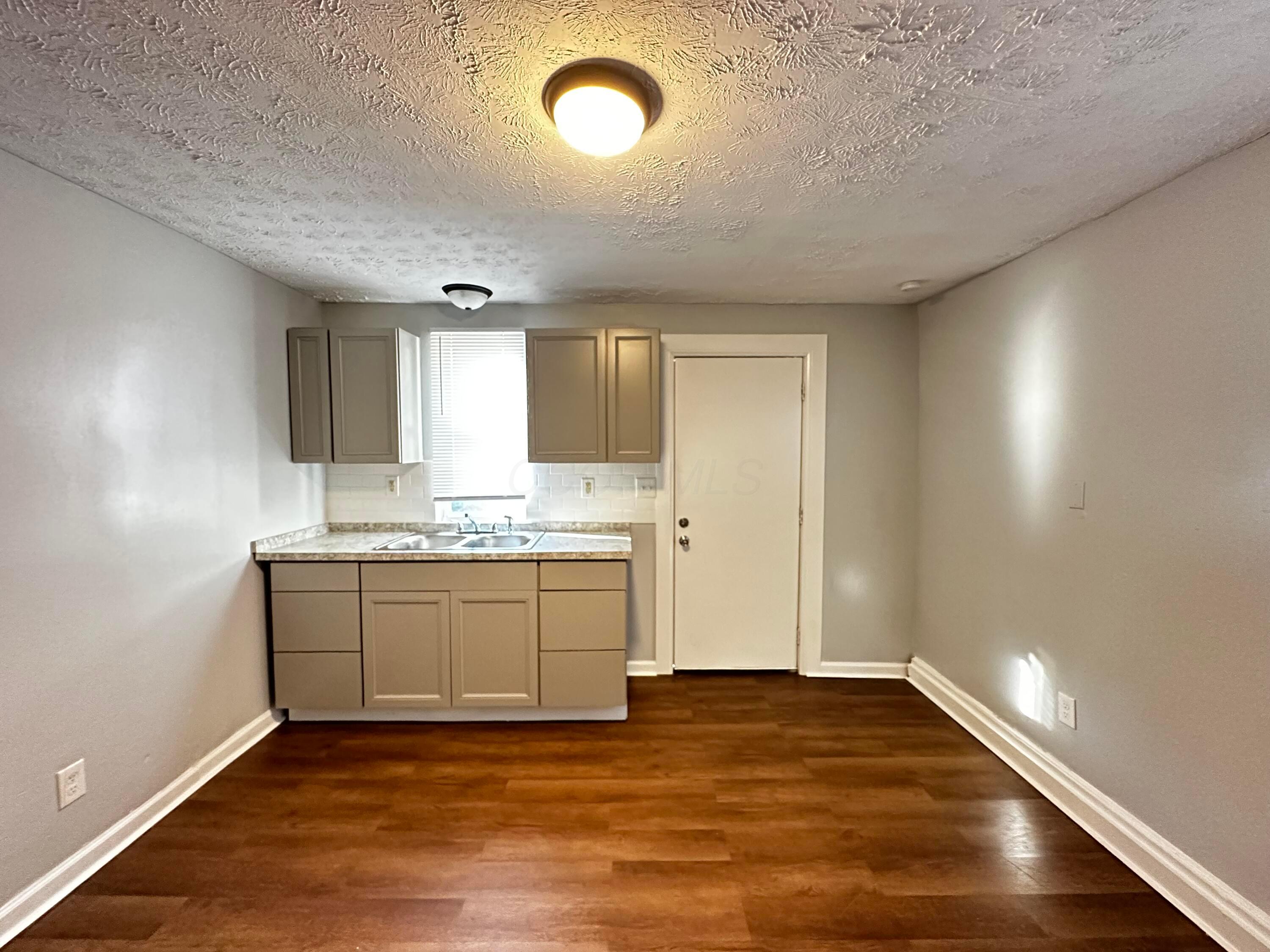 1249-1251 E 15th Avenue Property Photo 14