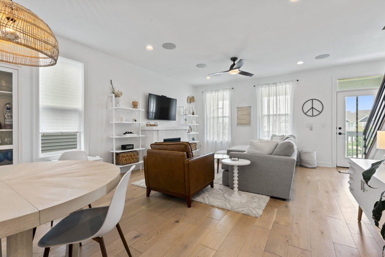 1202 N Grant Avenue Property Photo 16