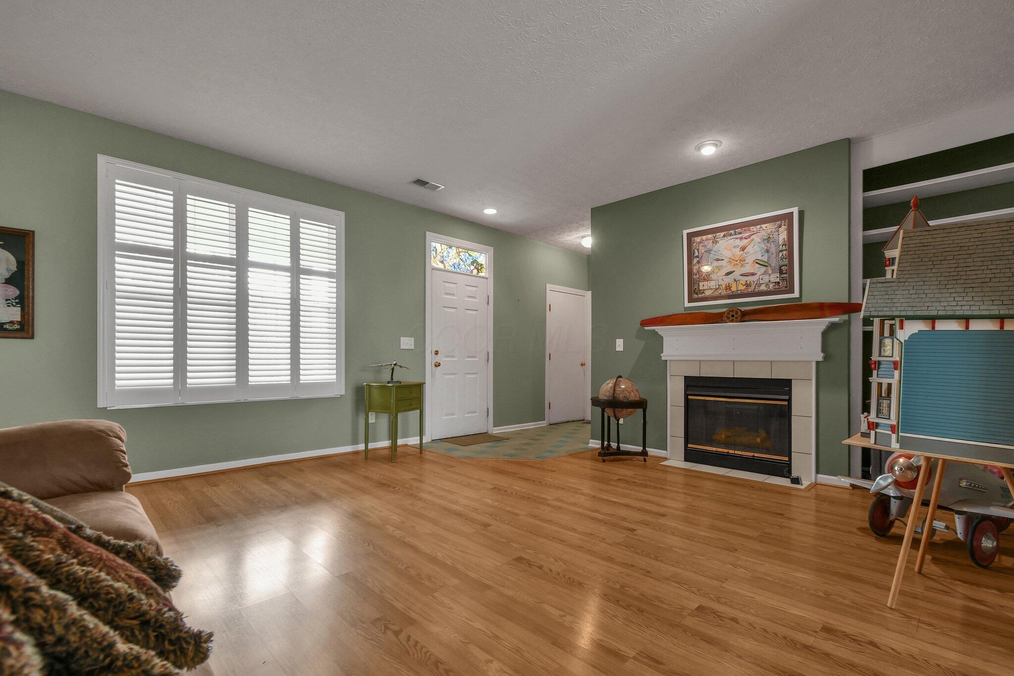 5882 Oak Path Lane Property Photo 5