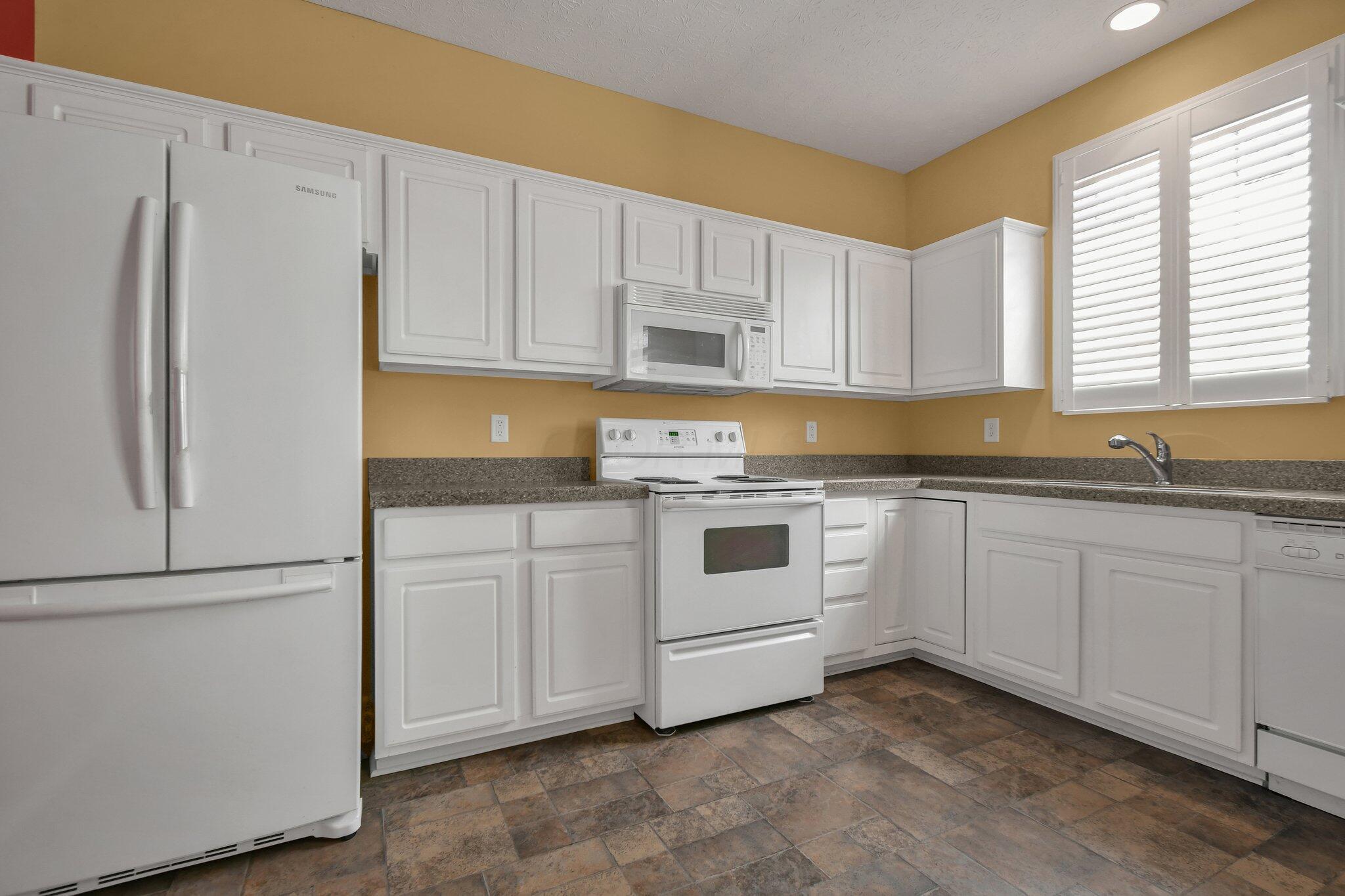 5882 Oak Path Lane Property Photo 7