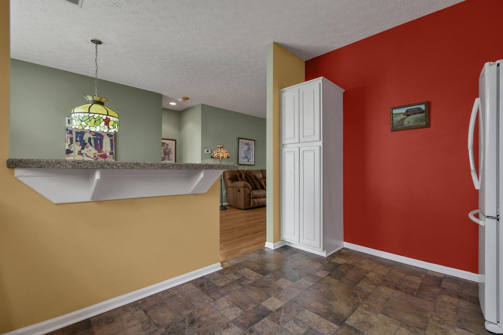 5882 Oak Path Lane Property Photo 8