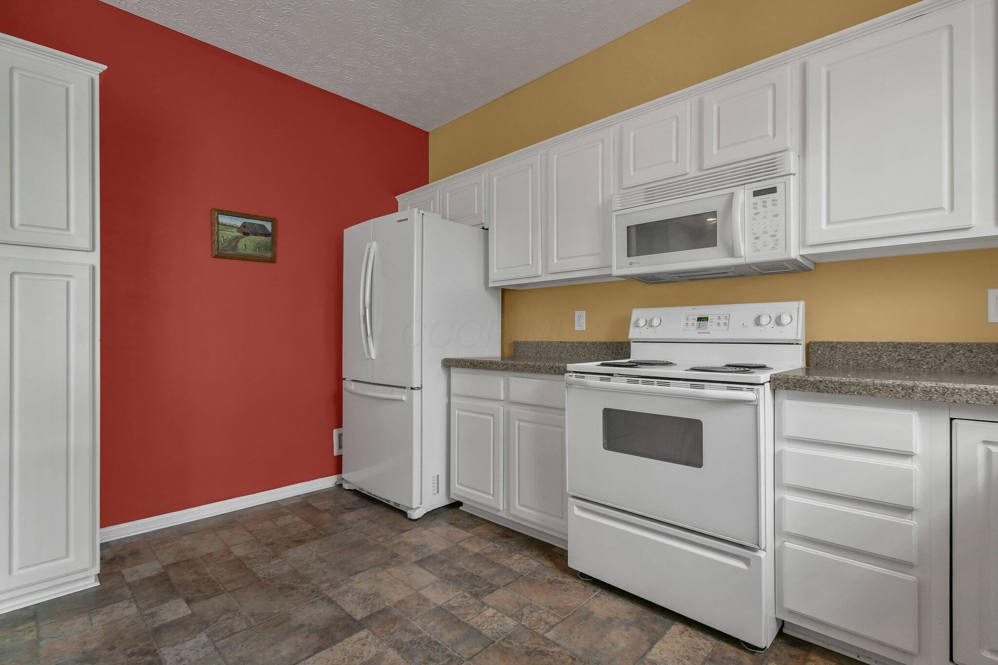 5882 Oak Path Lane Property Photo 9