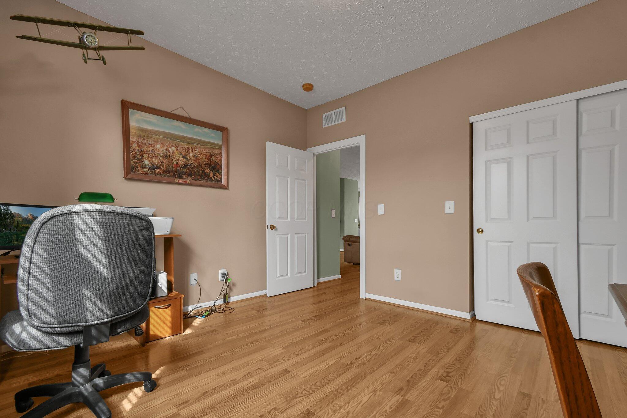 5882 Oak Path Lane Property Photo 12