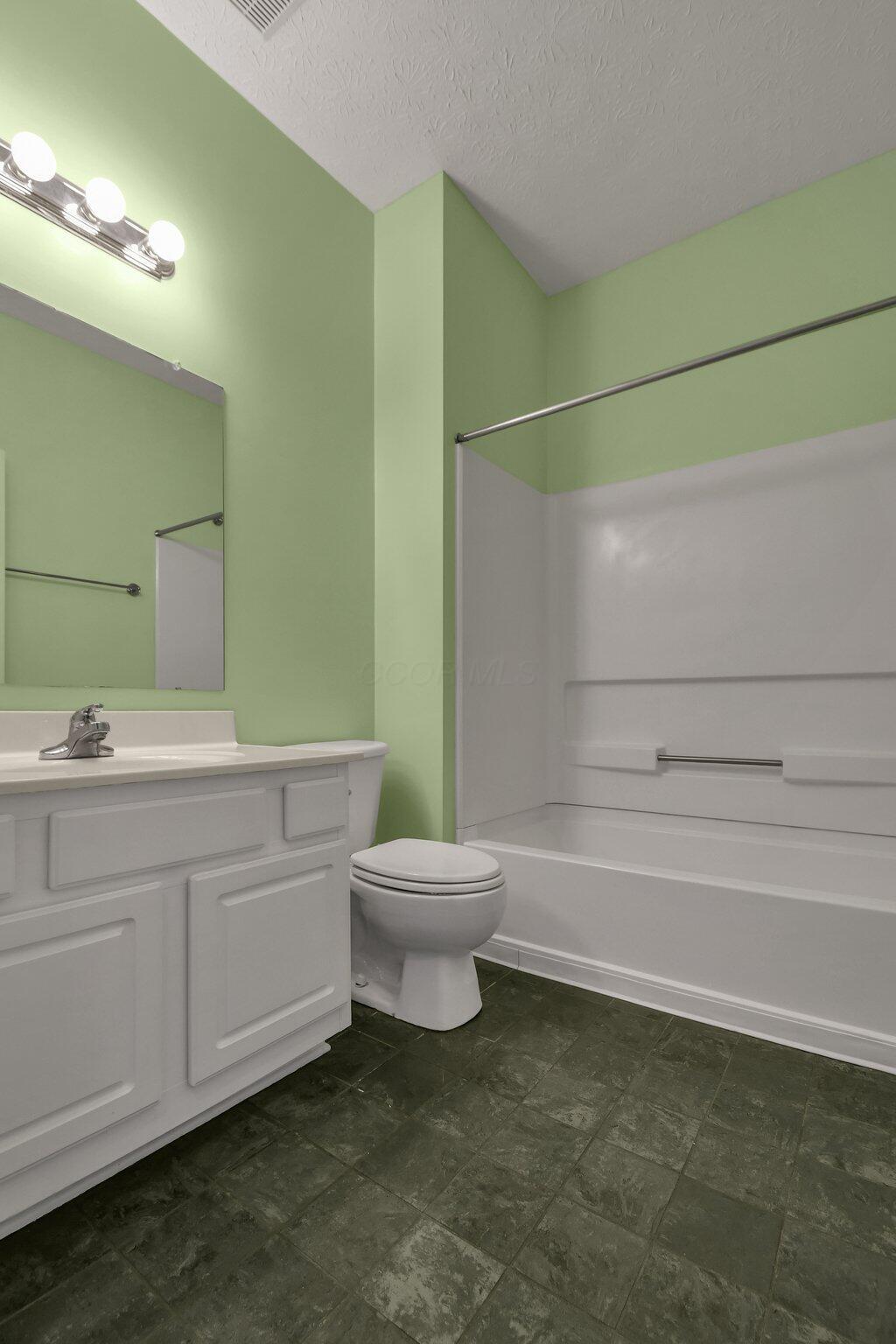 5882 Oak Path Lane Property Photo 13