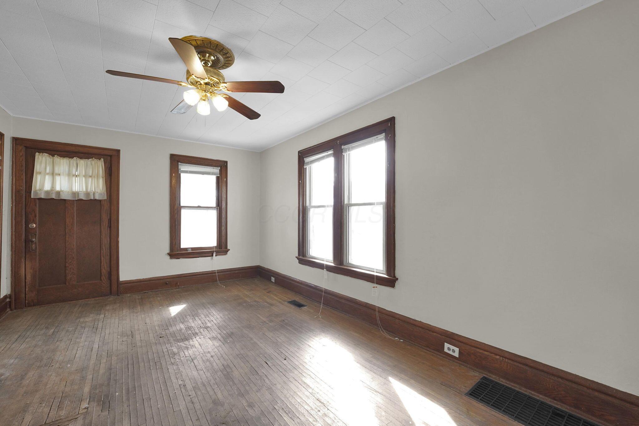 139 N Wayne Avenue Property Photo 5