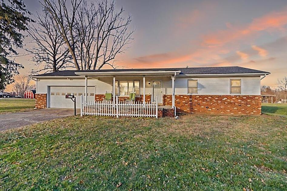 1614 W Maple Street Property Photo