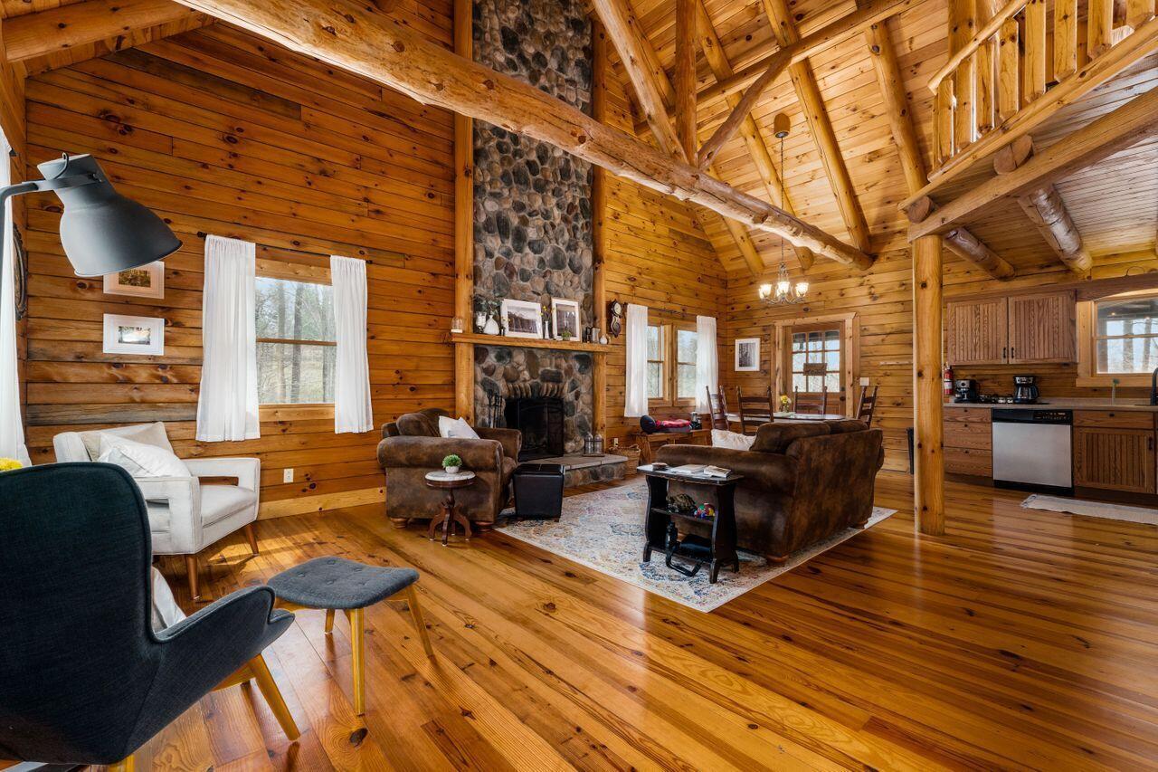 26063 Twin Falls Property Photo 6