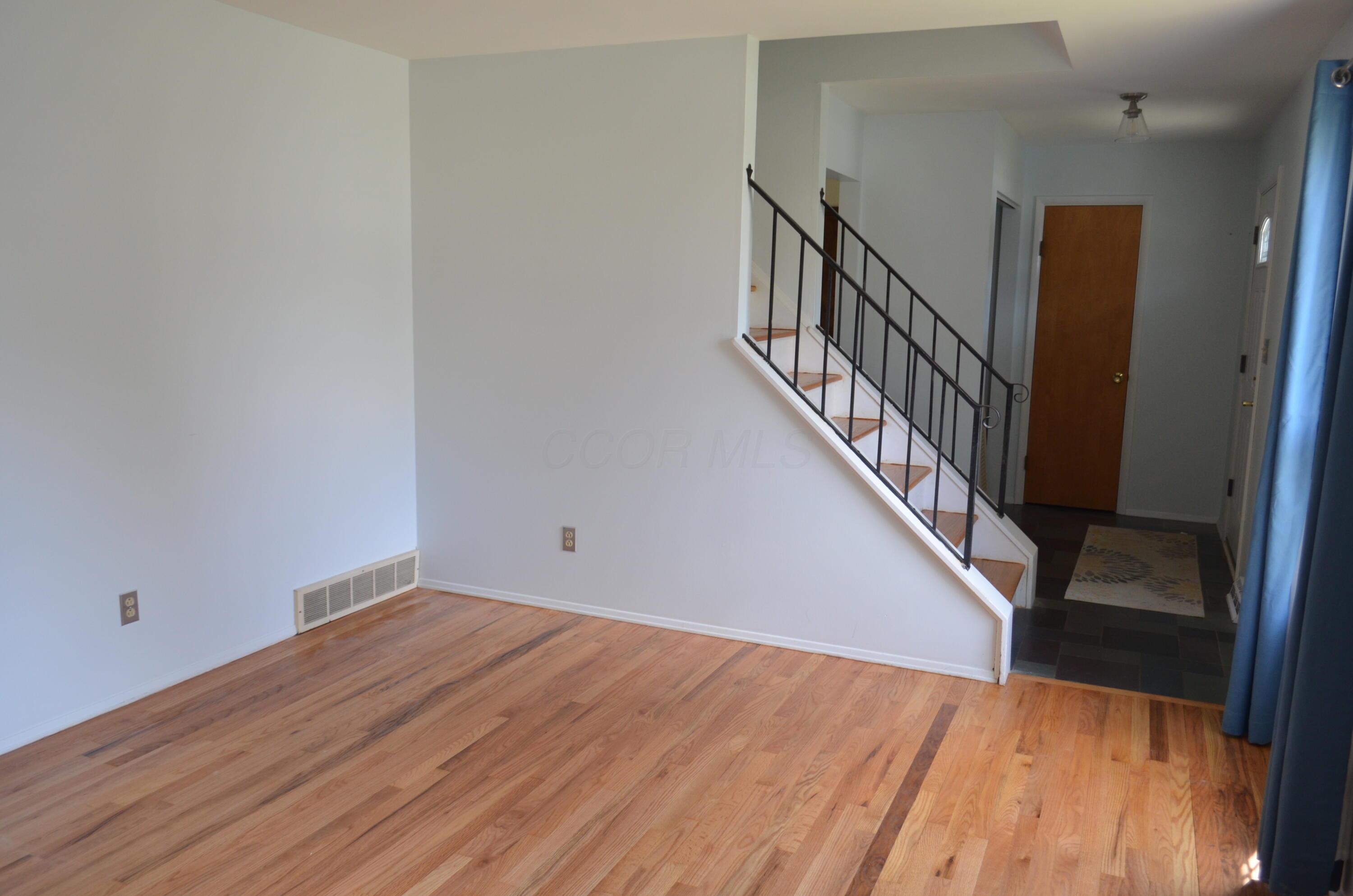 6876 Bowerman Street E Property Photo 4