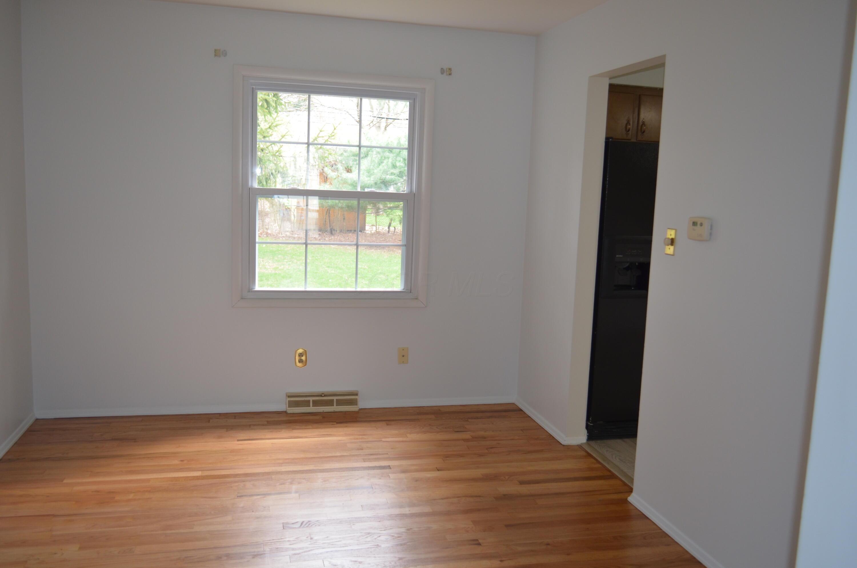 6876 Bowerman Street E Property Photo 7