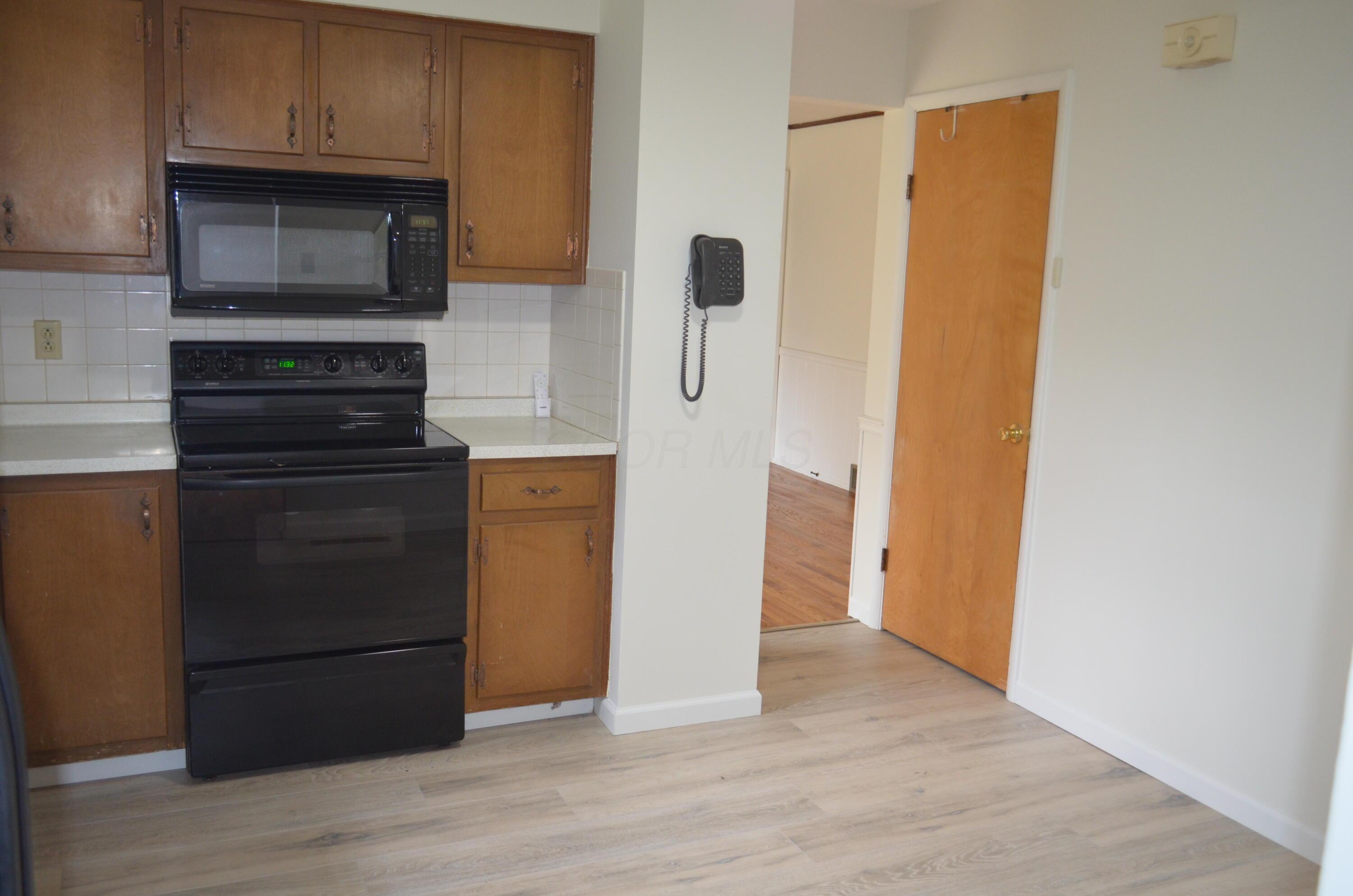 6876 Bowerman Street E Property Photo 9