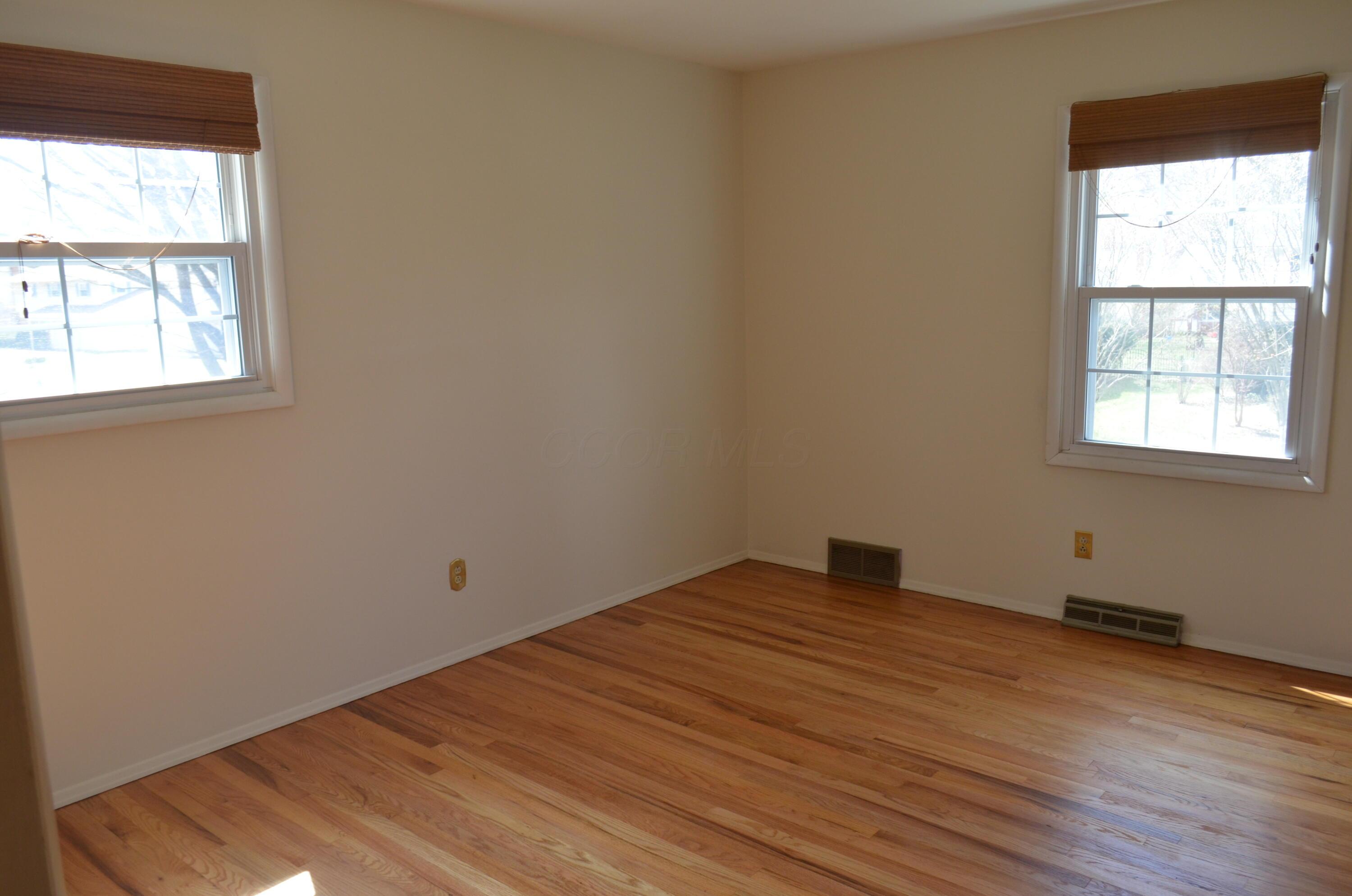 6876 Bowerman Street E Property Photo 14