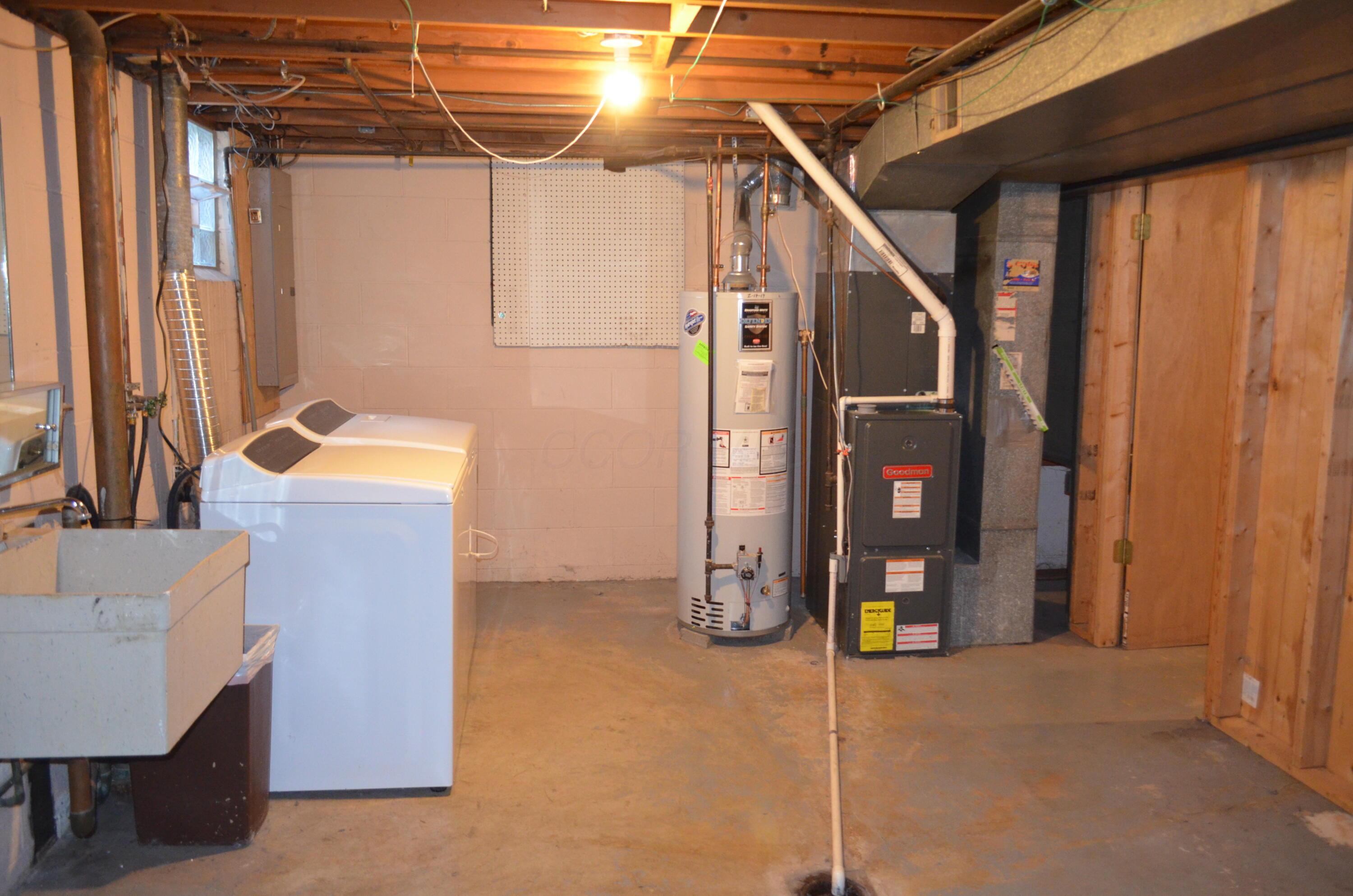 6876 Bowerman Street E Property Photo 27