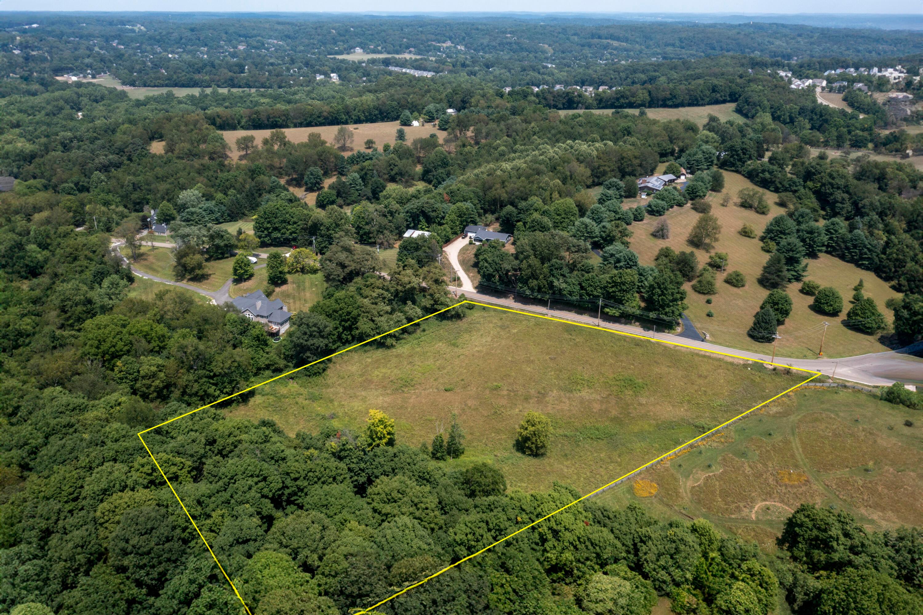 1880 River Road Property Photo 2