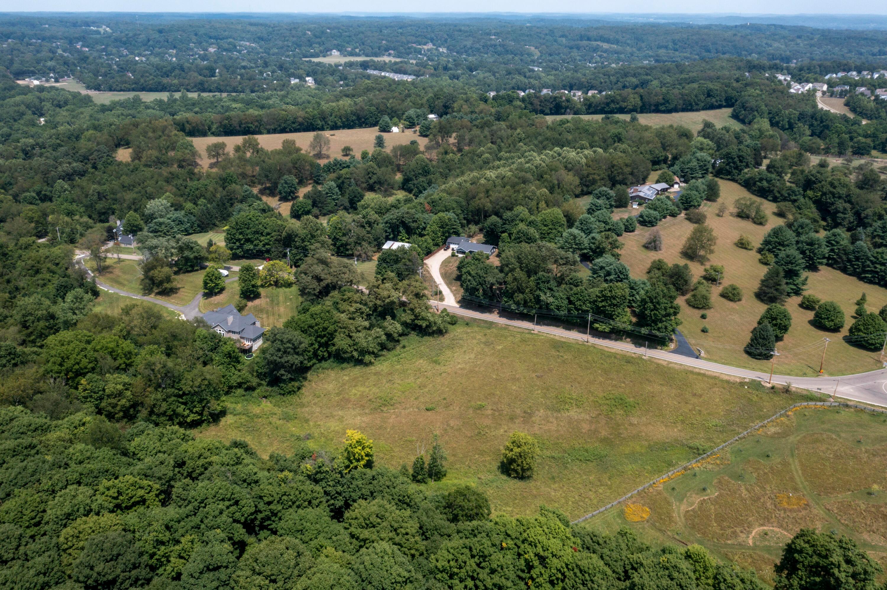 1880 River Road Property Photo 3