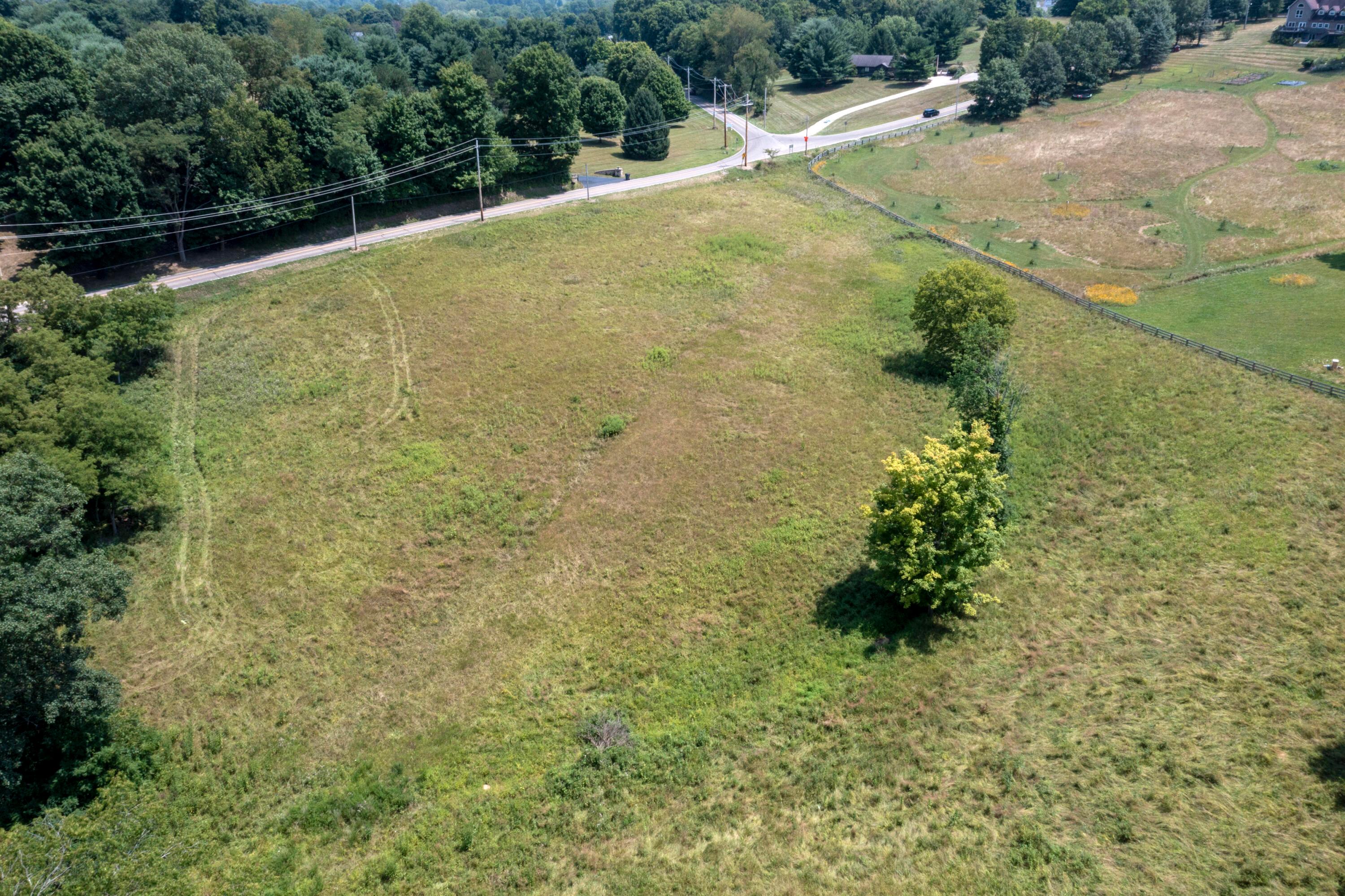 1880 River Road Property Photo 5