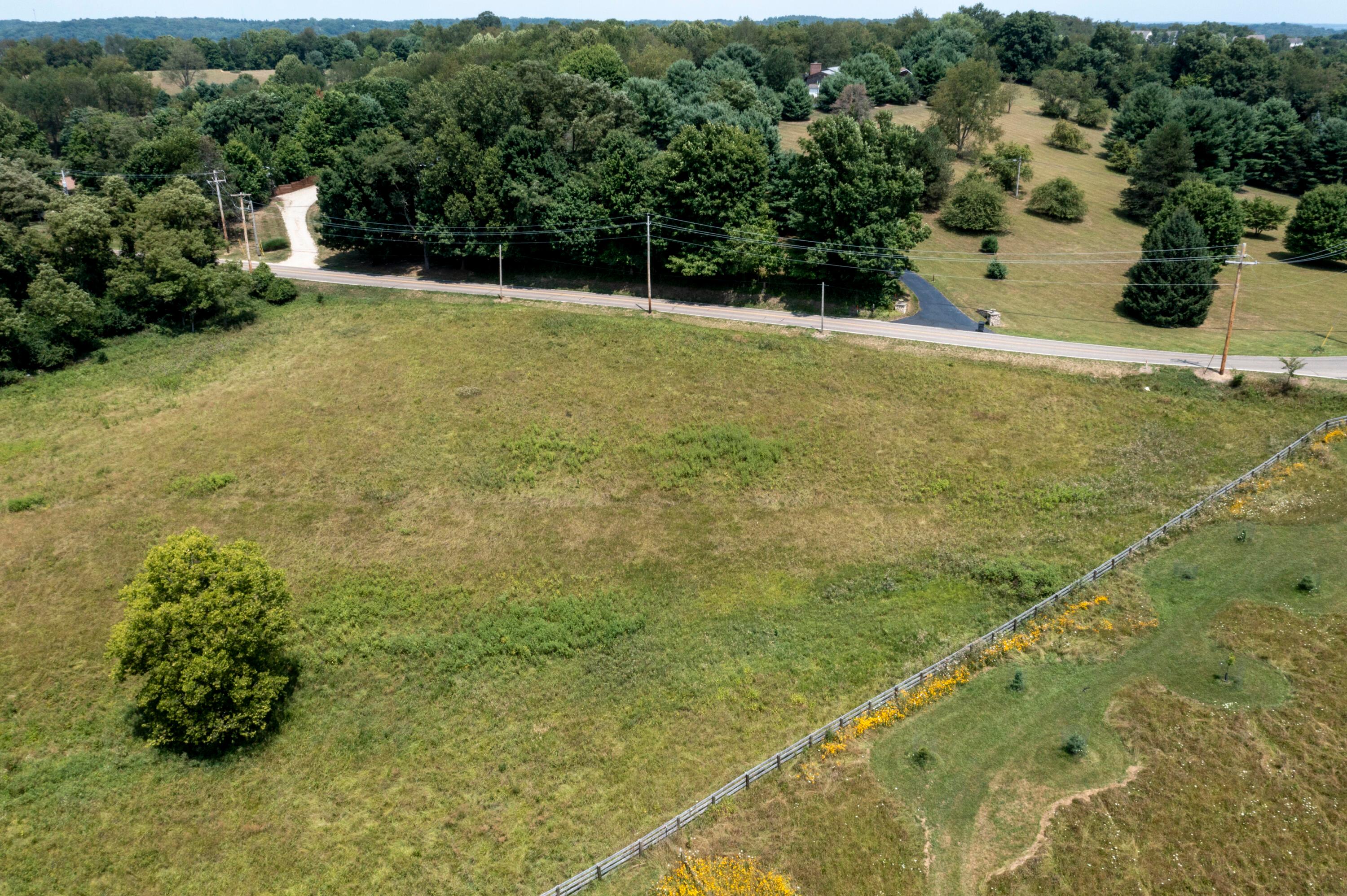 1880 River Road Property Photo 6