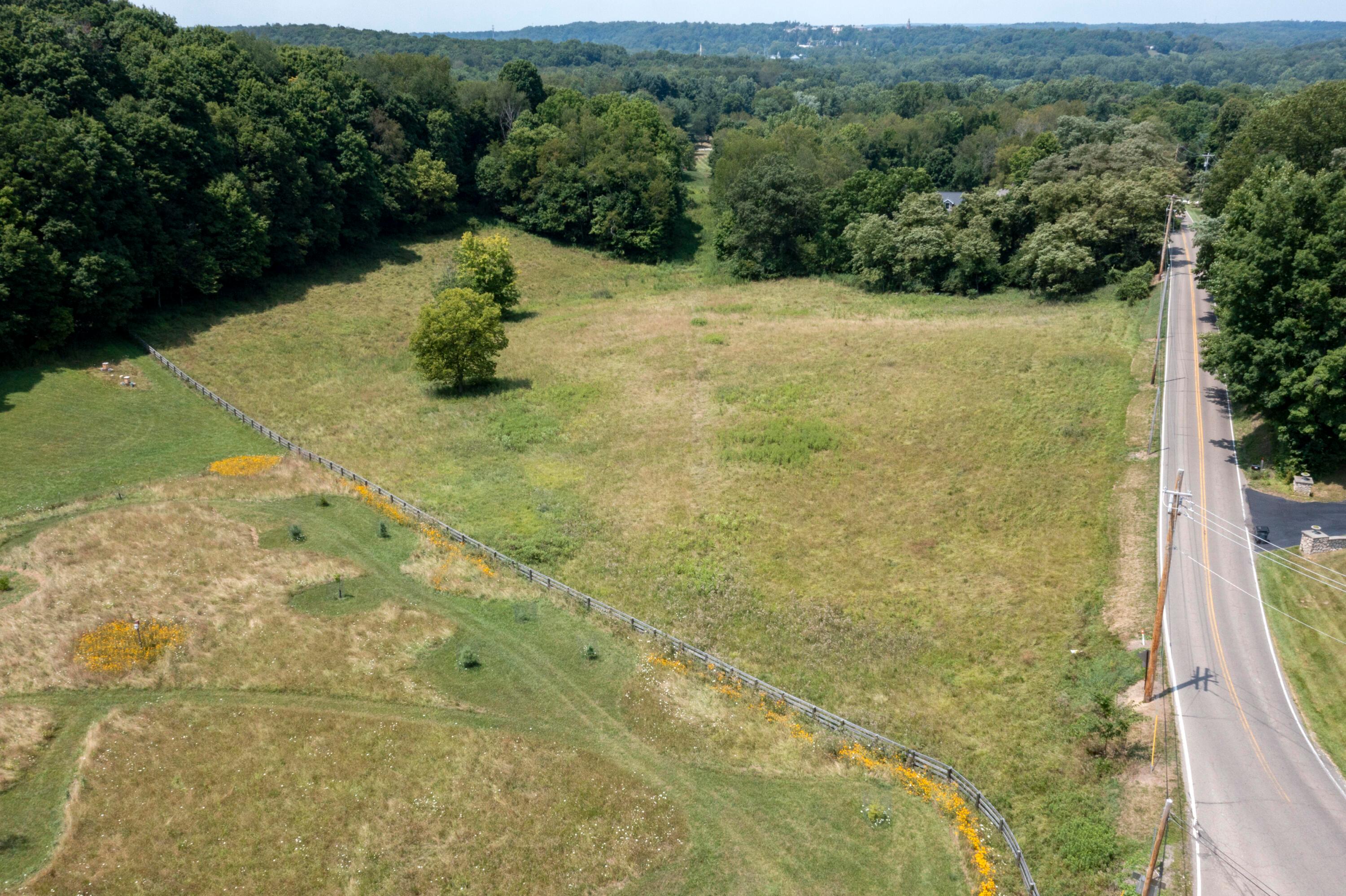 1880 River Road Property Photo 7