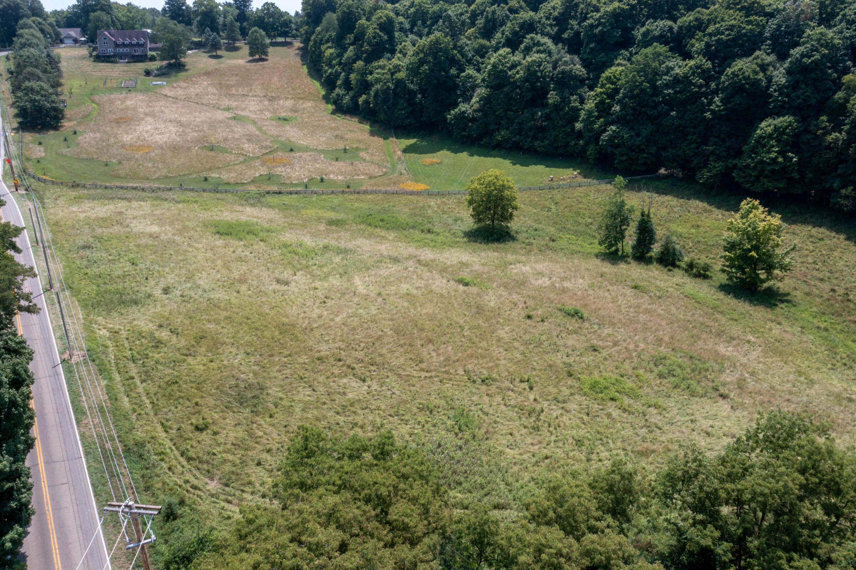 1880 River Road Property Photo 10
