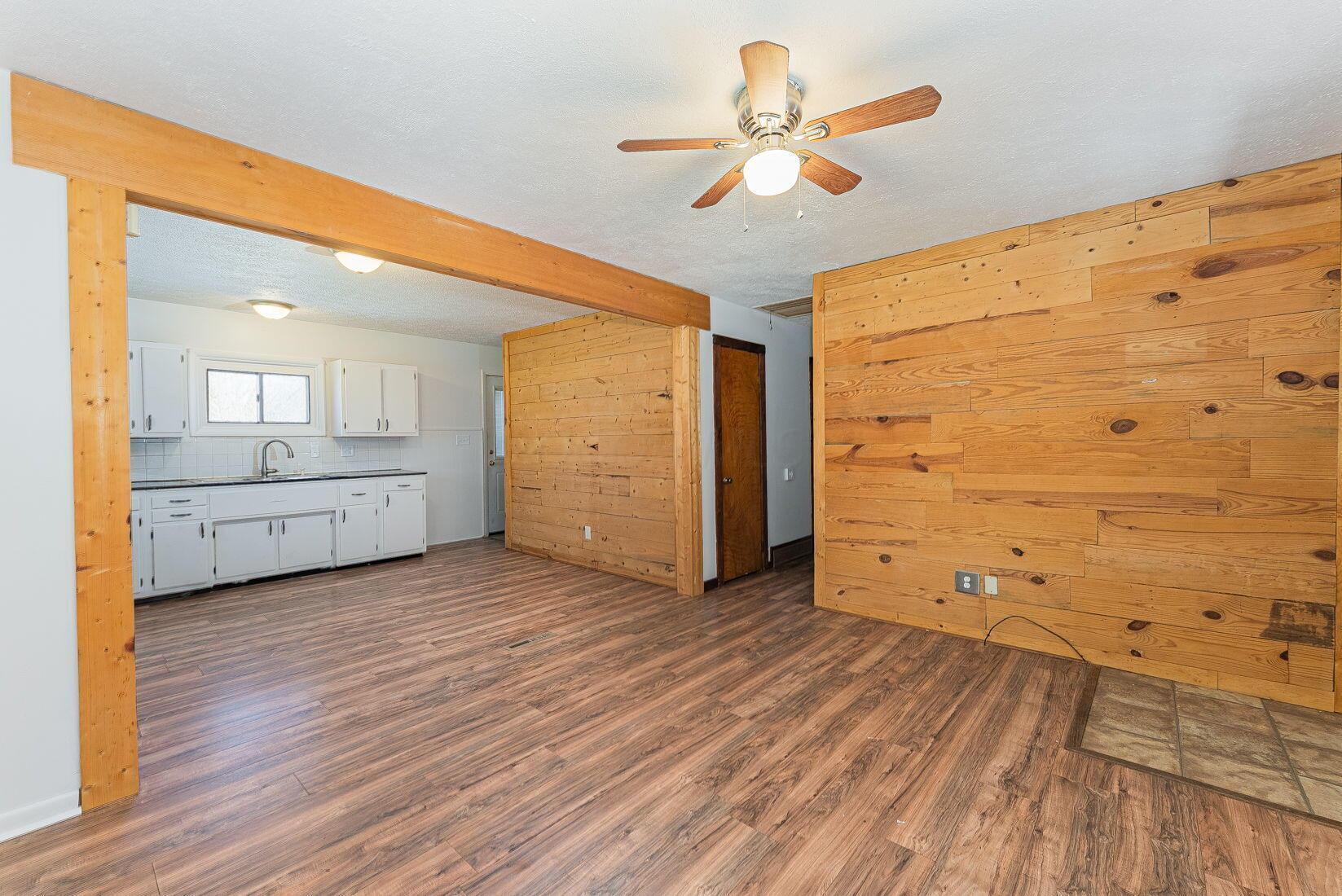 4776 Crocker Road Property Photo 8