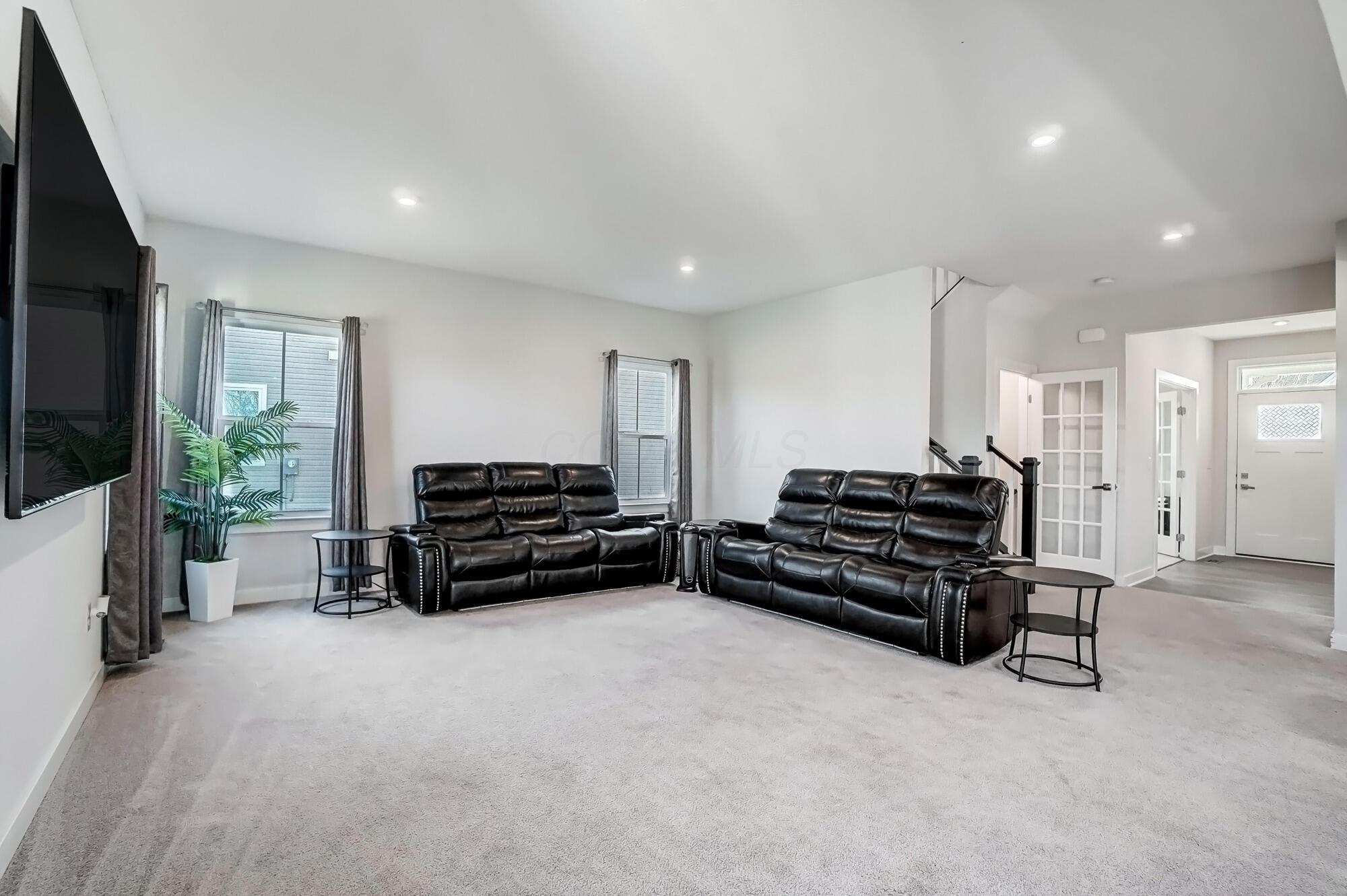 387 Crownover Way Property Photo 10