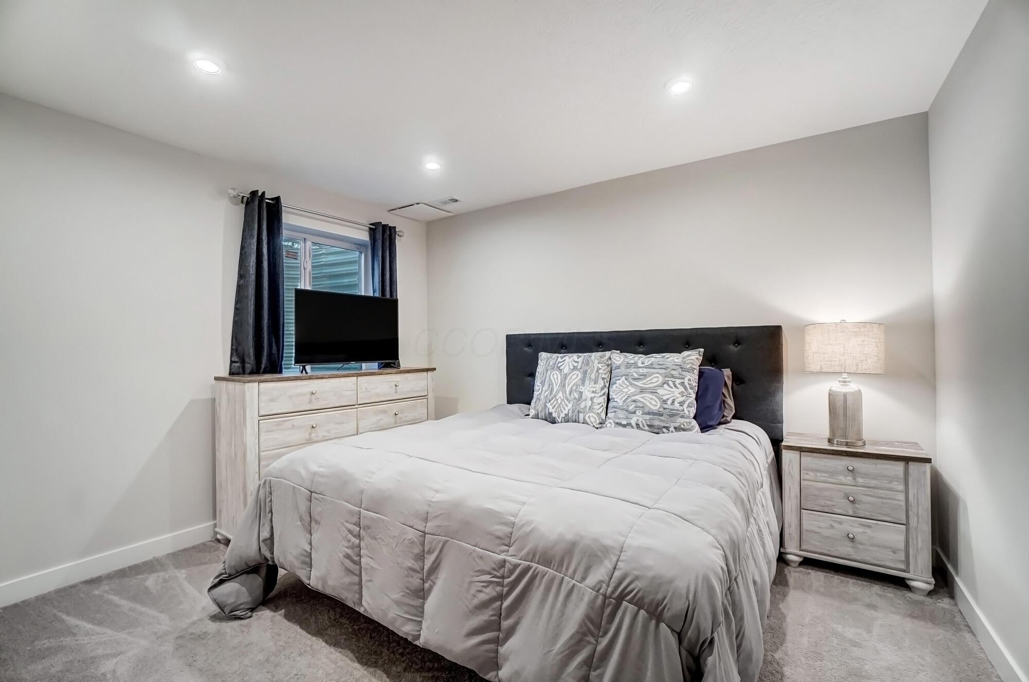 387 Crownover Way Property Photo 25