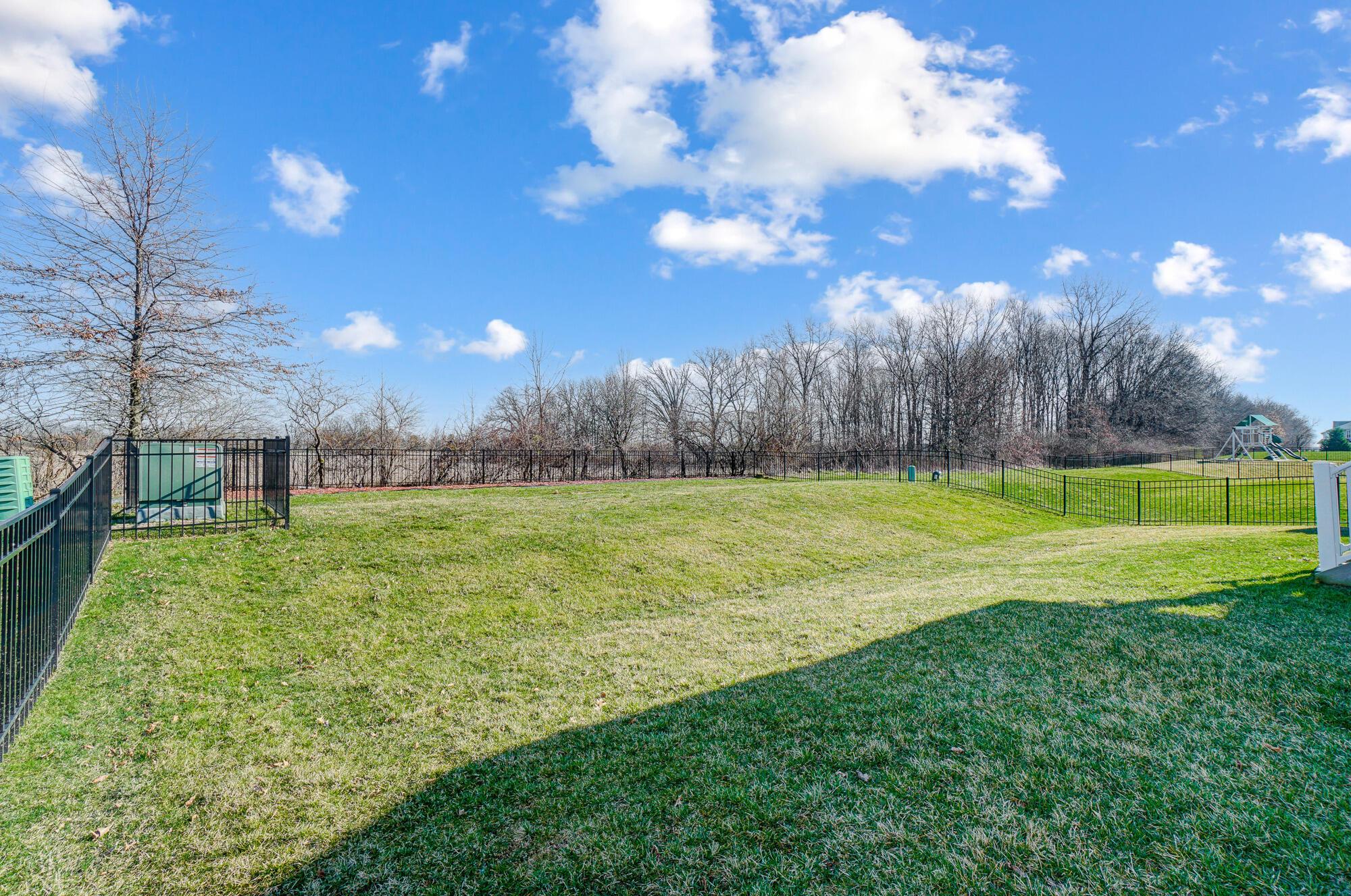 387 Crownover Way Property Photo 33
