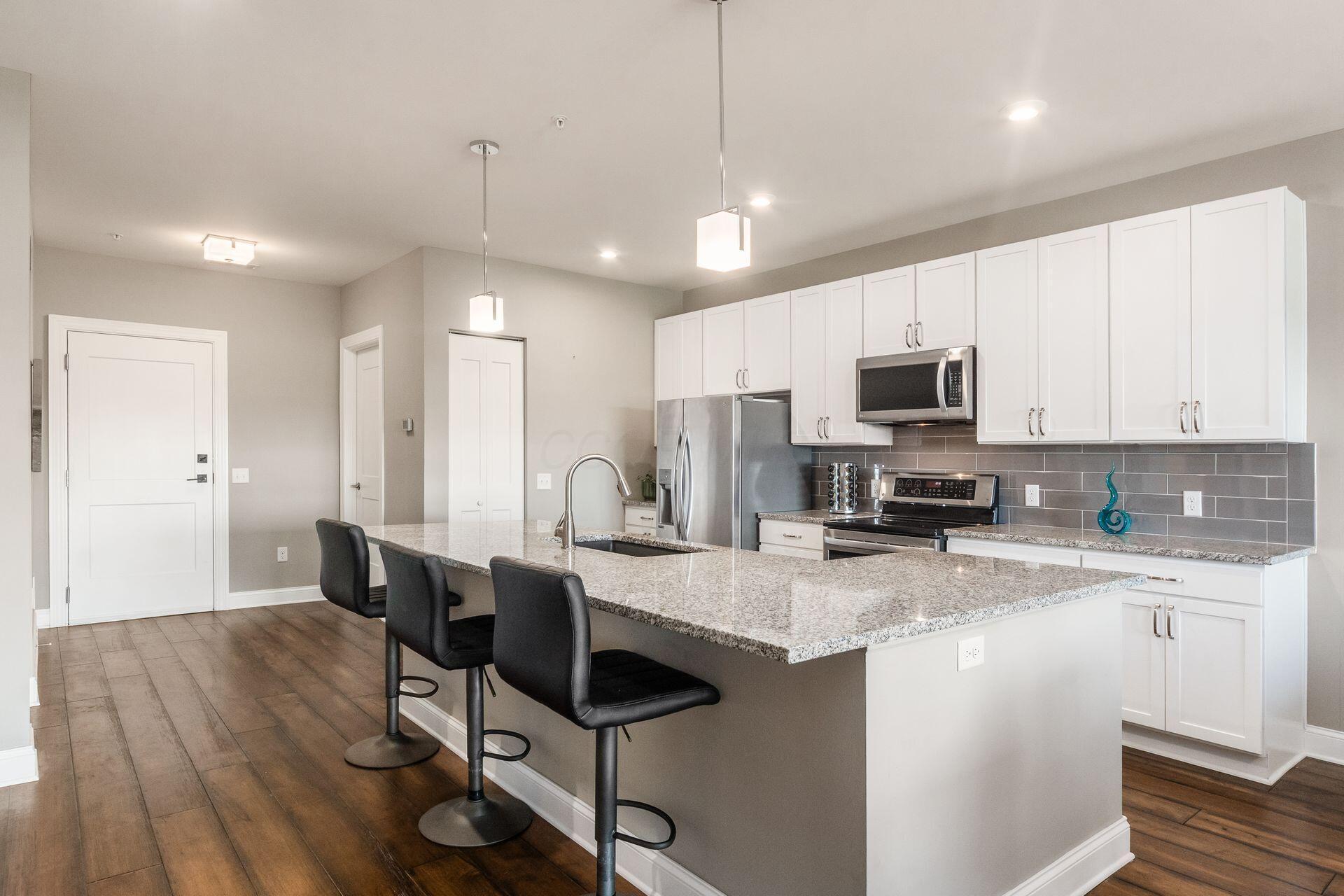 5339 Highpointe Lakes Drive, 402 Property Photo 7