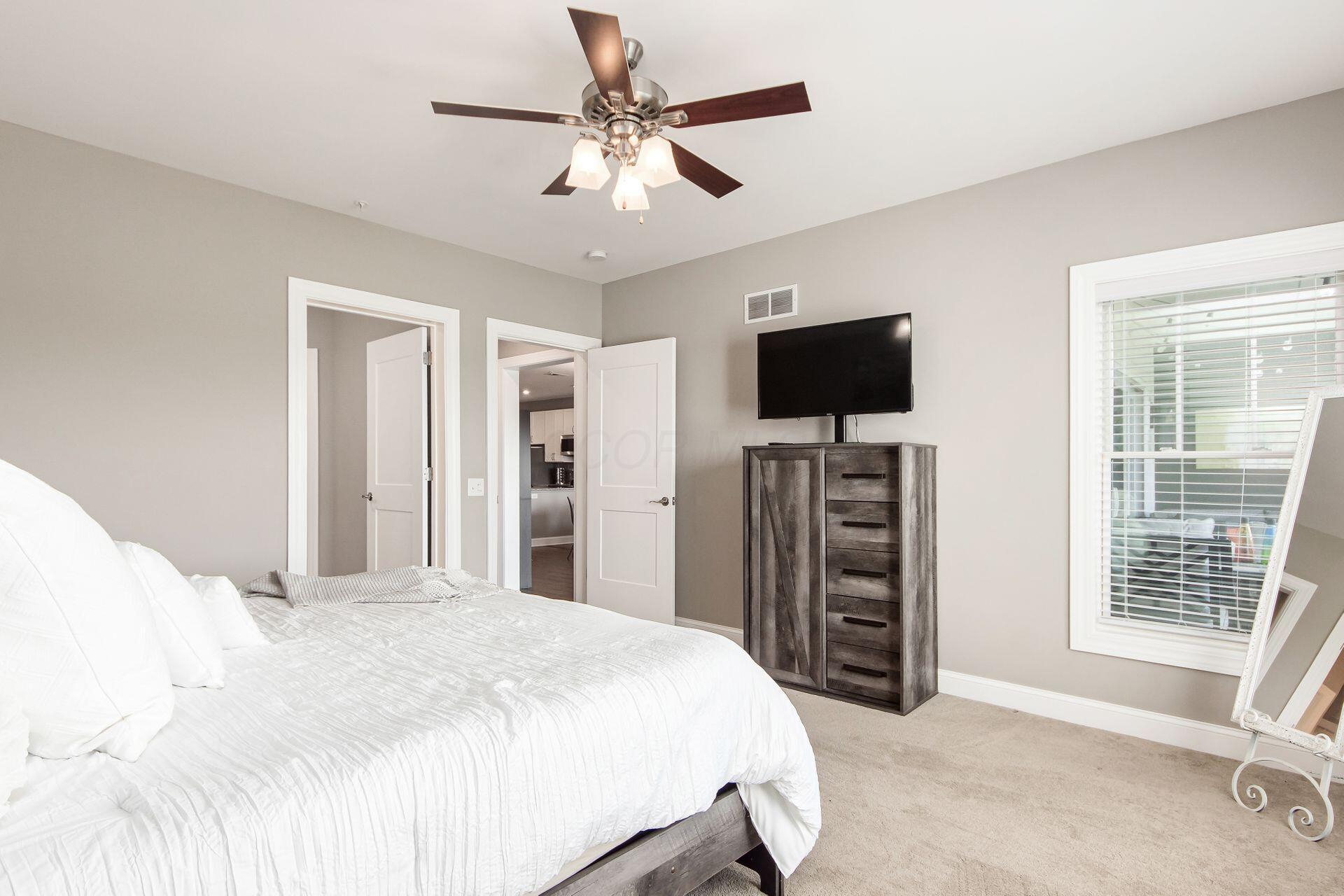 5339 Highpointe Lakes Drive, 402 Property Photo 25