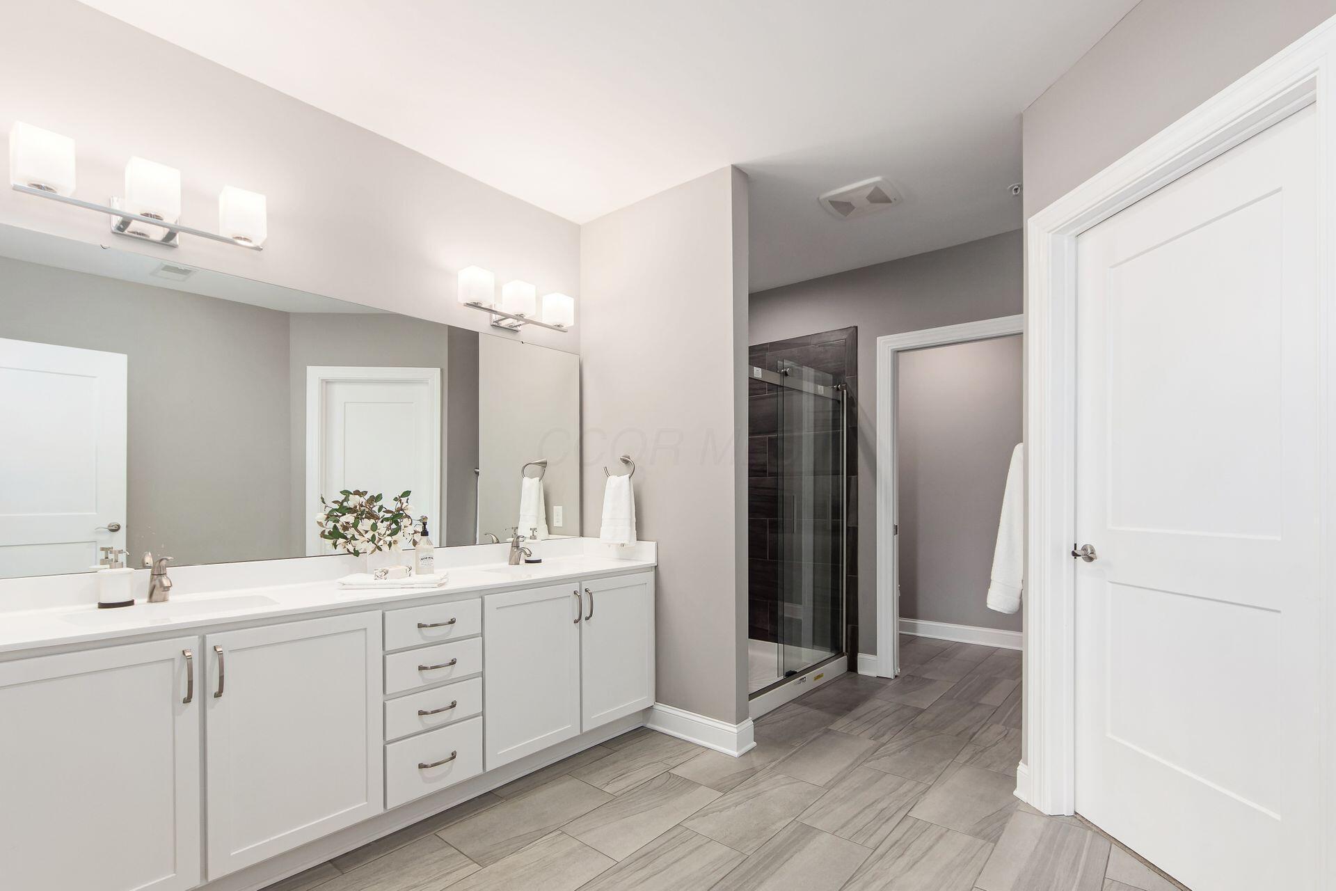 5339 Highpointe Lakes Drive, 402 Property Photo 26