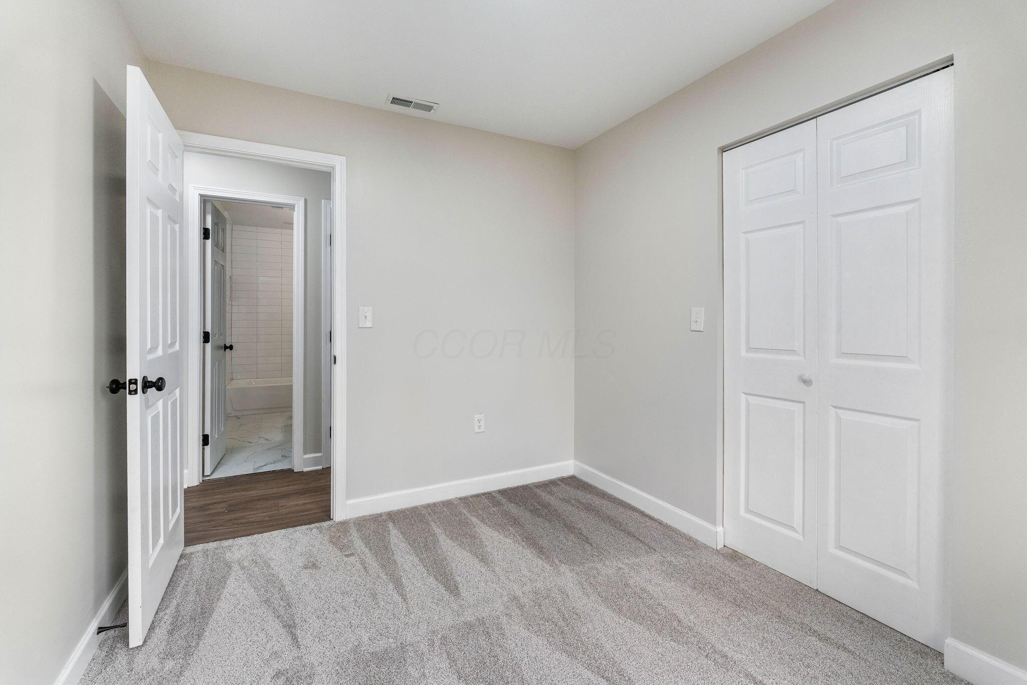 1752 Marsdale Avenue Property Photo 17